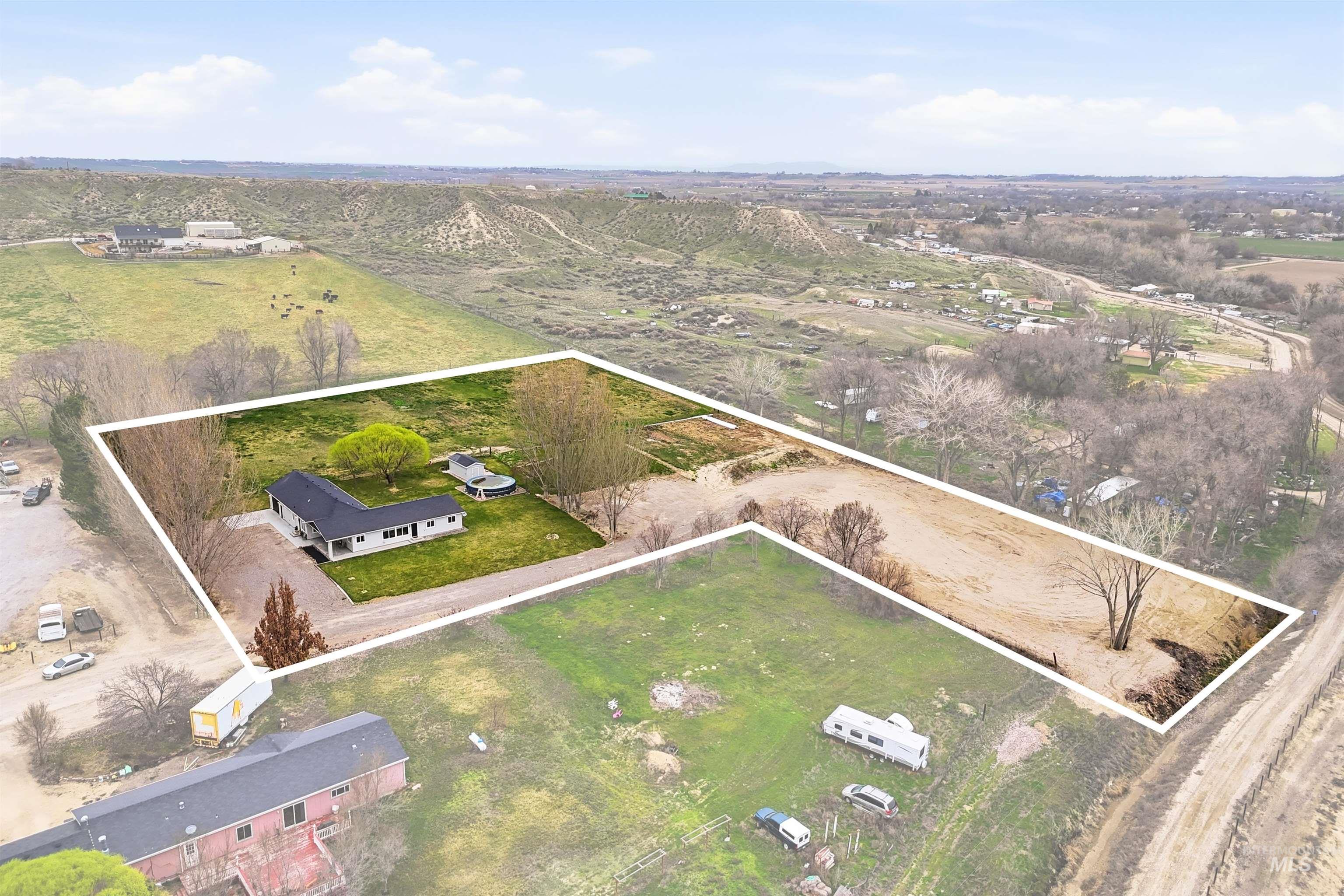 2380 Lower Pond Lane, Homedale, Idaho 83628-5100, 4 Bedrooms, 3 Bathrooms, Residential For Sale, Price $780,000,MLS 98978434