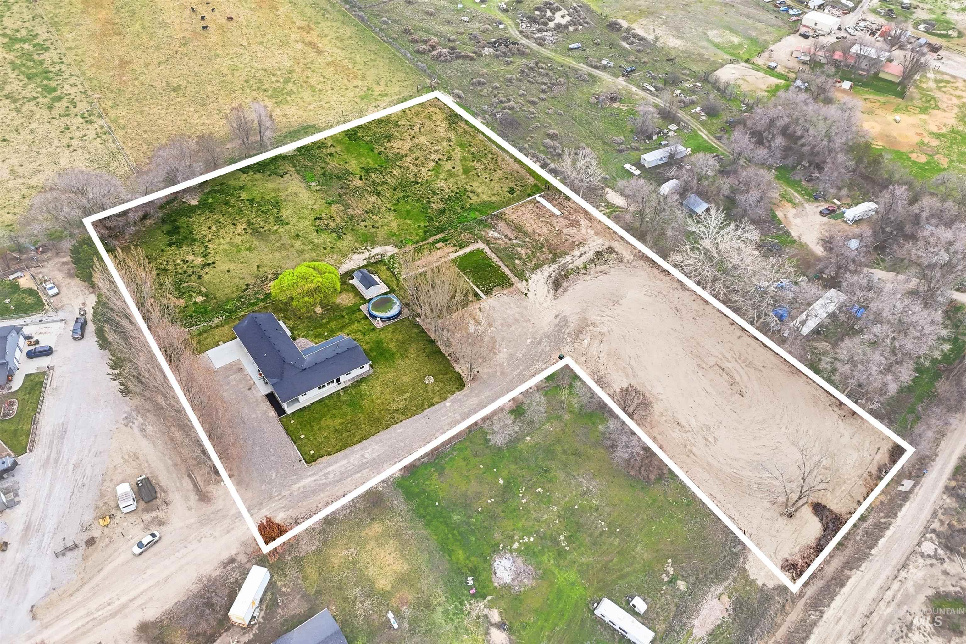 2380 Lower Pond Lane, Homedale, Idaho 83628-5100, 4 Bedrooms, 3 Bathrooms, Residential For Sale, Price $780,000,MLS 98978434