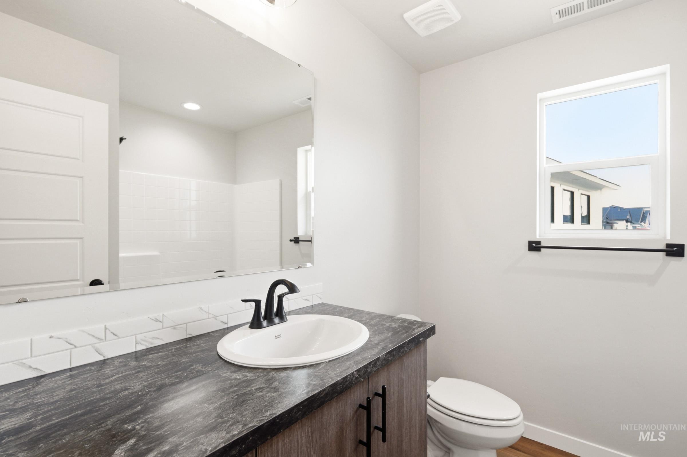 17720 N Hugh Glass Way, Nampa, Idaho 83687, 4 Bedrooms, 2 Bathrooms, Residential For Sale, Price $509,990, 98978439