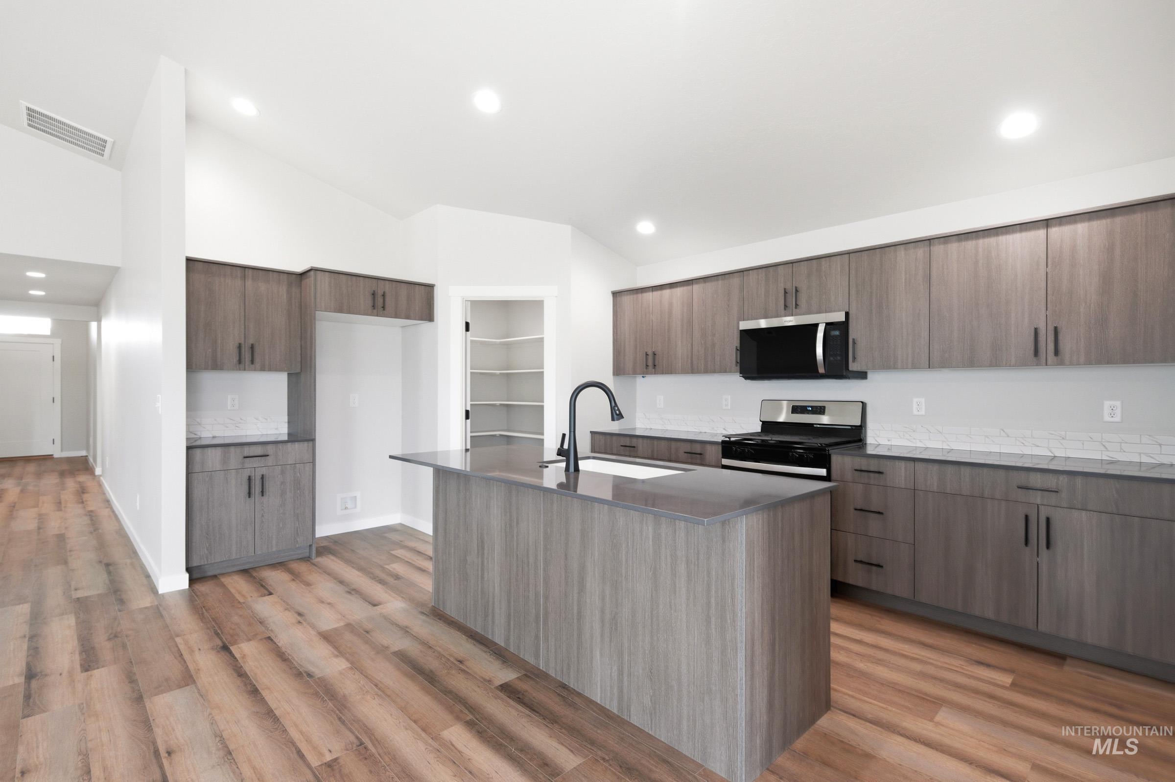 17720 N Hugh Glass Way, Nampa, Idaho 83687, 4 Bedrooms, 2 Bathrooms, Residential For Sale, Price $509,990, 98978439