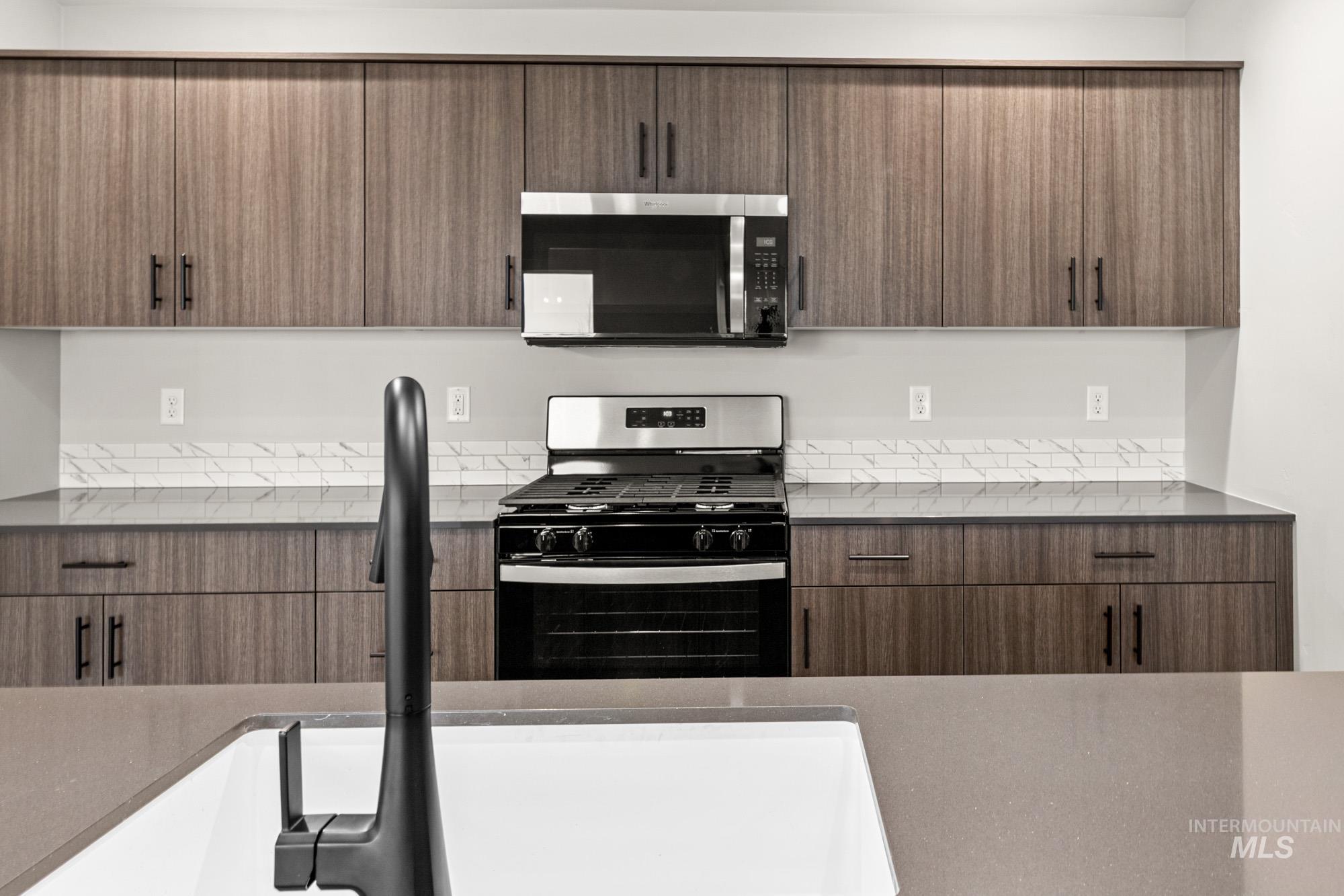 17720 N Hugh Glass Way, Nampa, Idaho 83687, 4 Bedrooms, 2 Bathrooms, Residential For Sale, Price $509,990,MLS 98978439