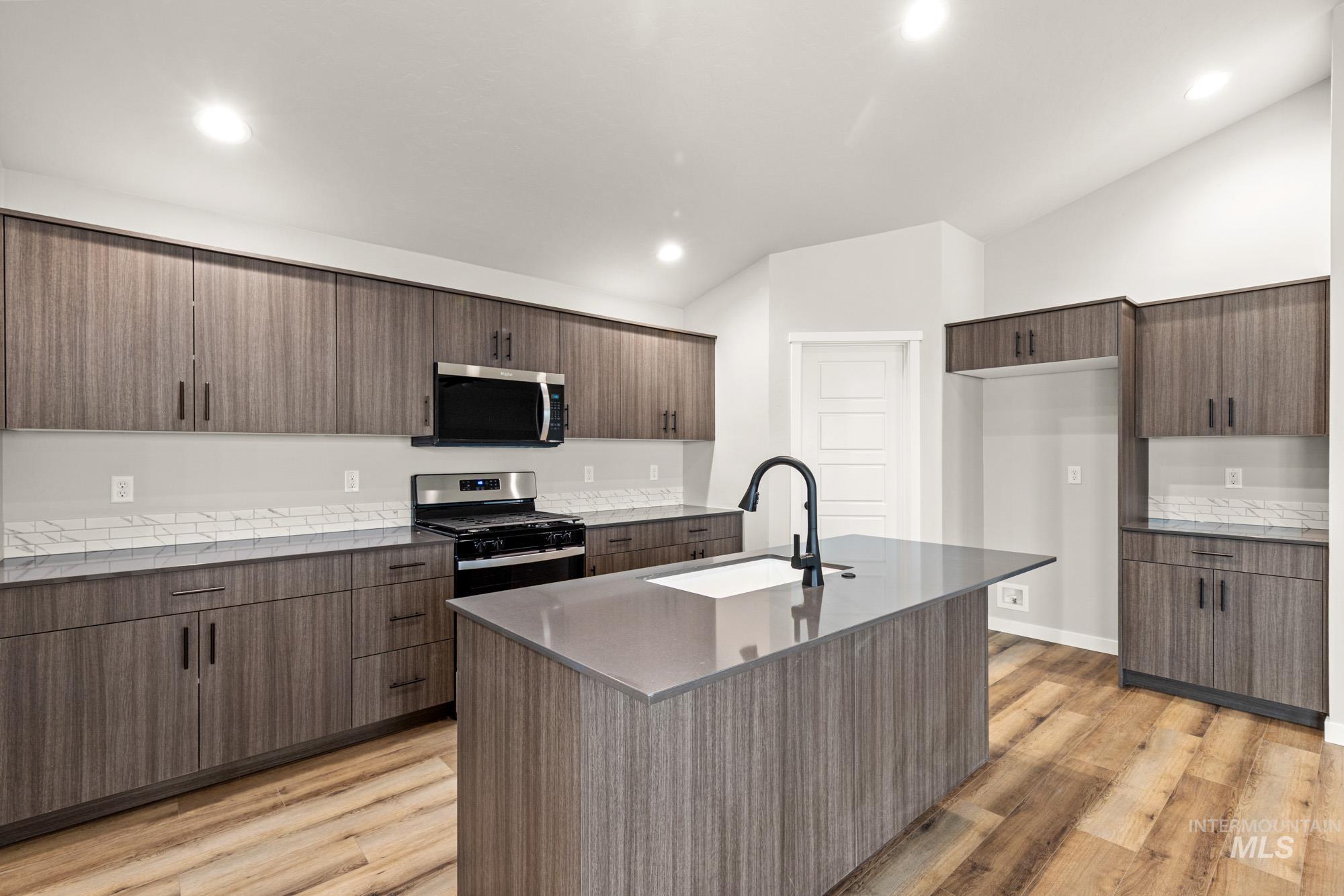 17720 N Hugh Glass Way, Nampa, Idaho 83687, 4 Bedrooms, 2 Bathrooms, Residential For Sale, Price $509,990,MLS 98978439