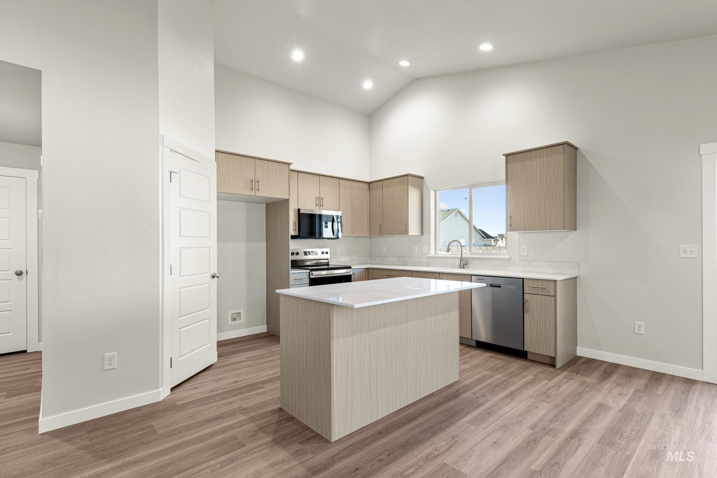 17691 N Boone Peak Ave, Nampa, Idaho 83687, 4 Bedrooms, 2 Bathrooms, Residential For Sale, Price $439,990,MLS 98978441