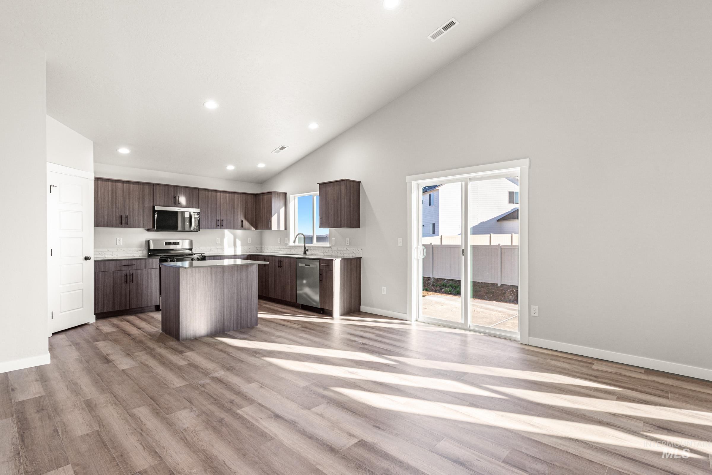 5214 E Phelps Lake Dr, Nampa, Idaho 83687, 4 Bedrooms, 2 Bathrooms, Residential For Sale, Price $459,990,MLS 98978443