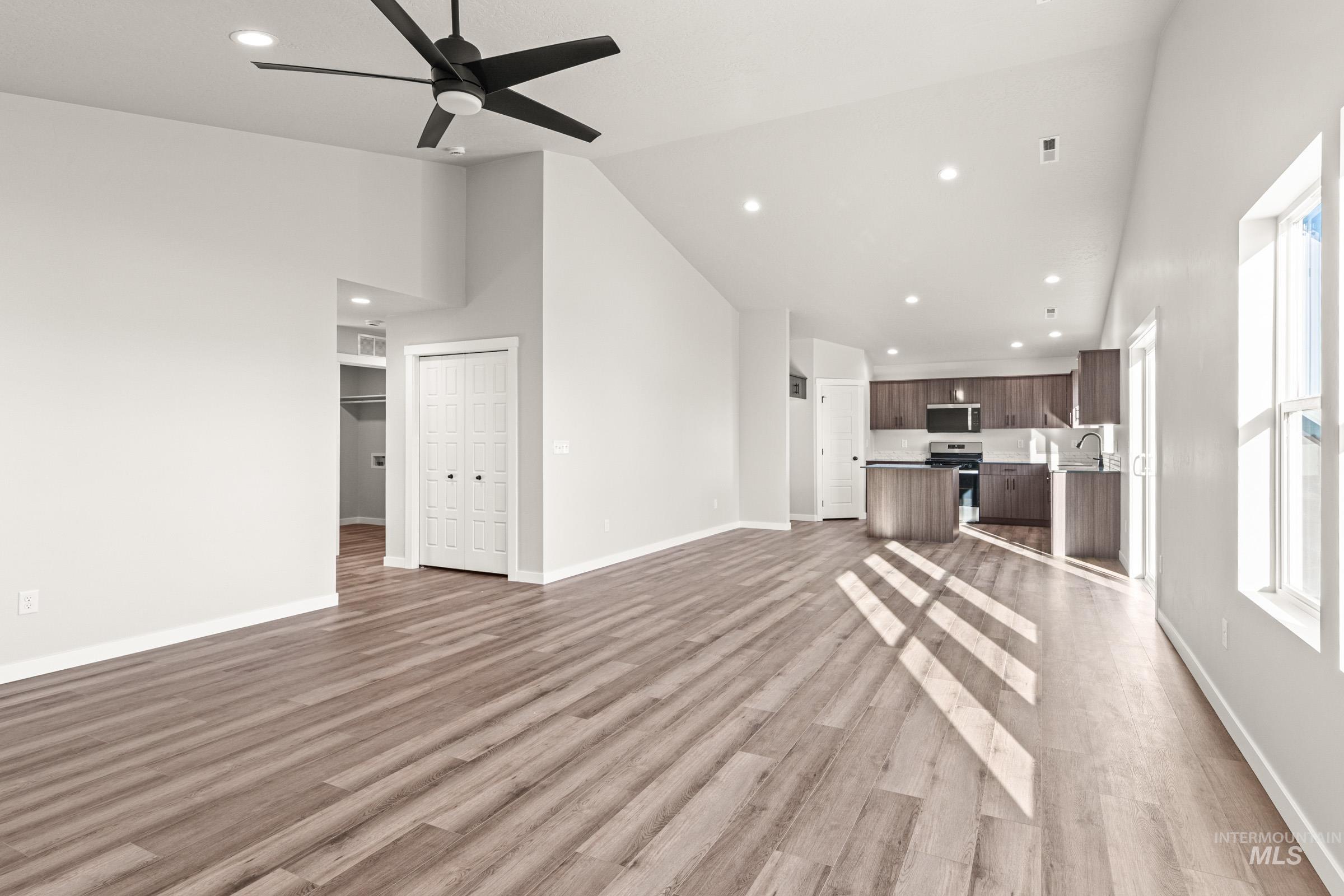 5214 E Phelps Lake Dr, Nampa, Idaho 83687, 4 Bedrooms, 2 Bathrooms, Residential For Sale, Price $459,990,MLS 98978443