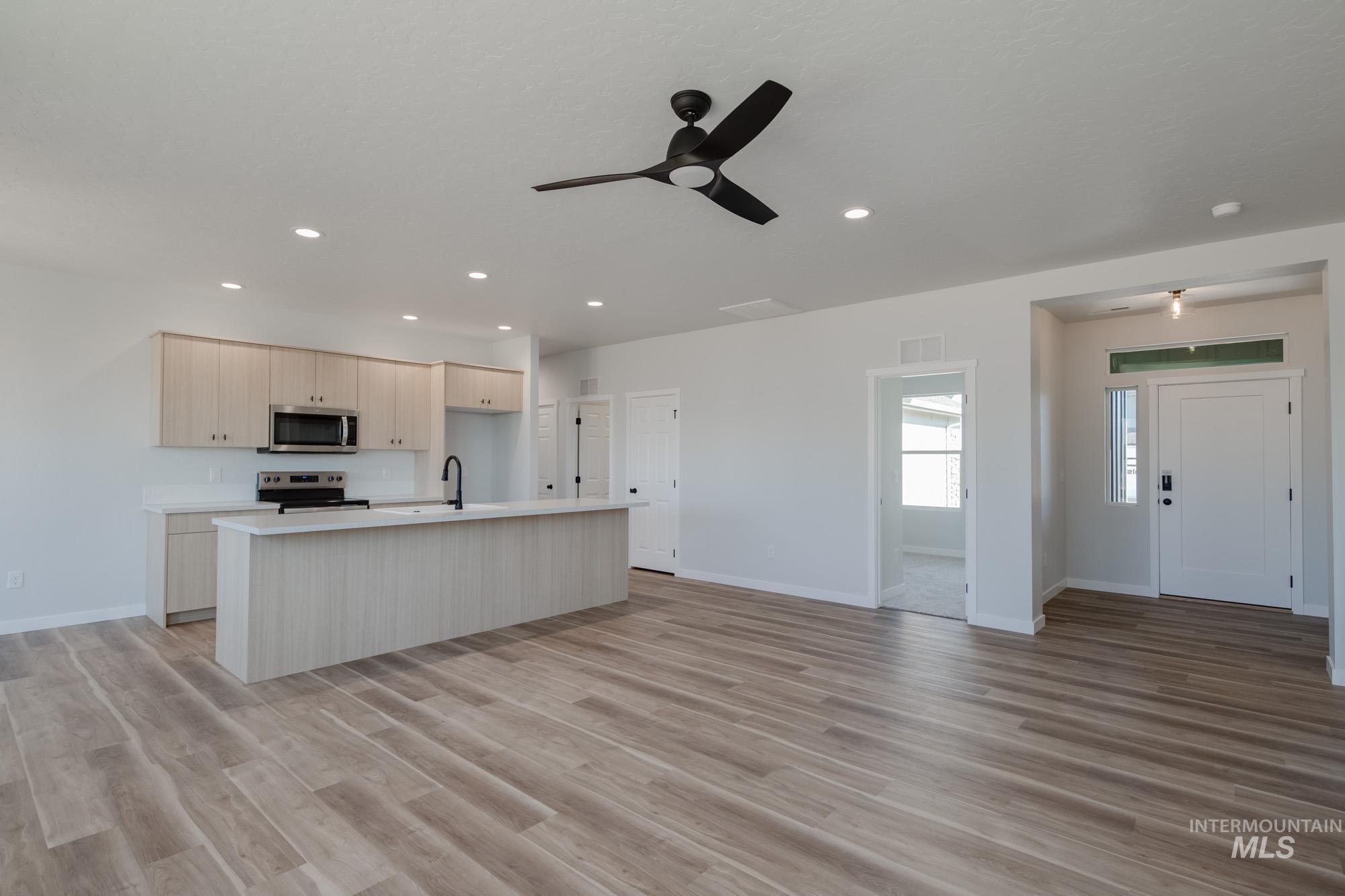 7131 E Shields Dr, Nampa, Idaho 83687, 4 Bedrooms, 2 Bathrooms, Residential For Sale, Price $434,990,MLS 98978445