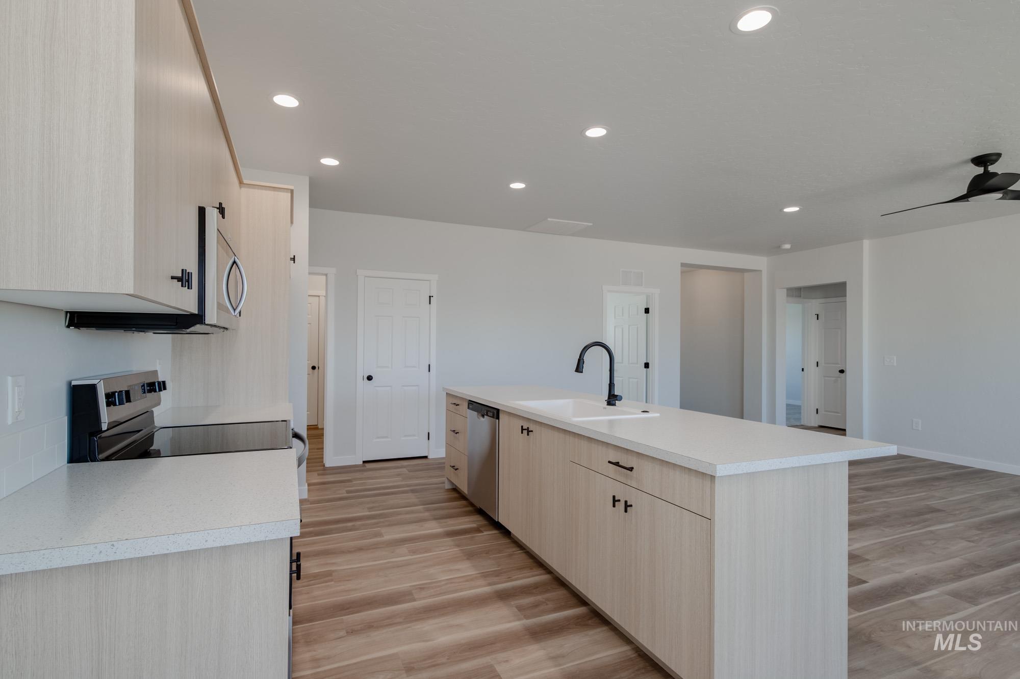 7131 E Shields Dr, Nampa, Idaho 83687, 4 Bedrooms, 2 Bathrooms, Residential For Sale, Price $434,990,MLS 98978445