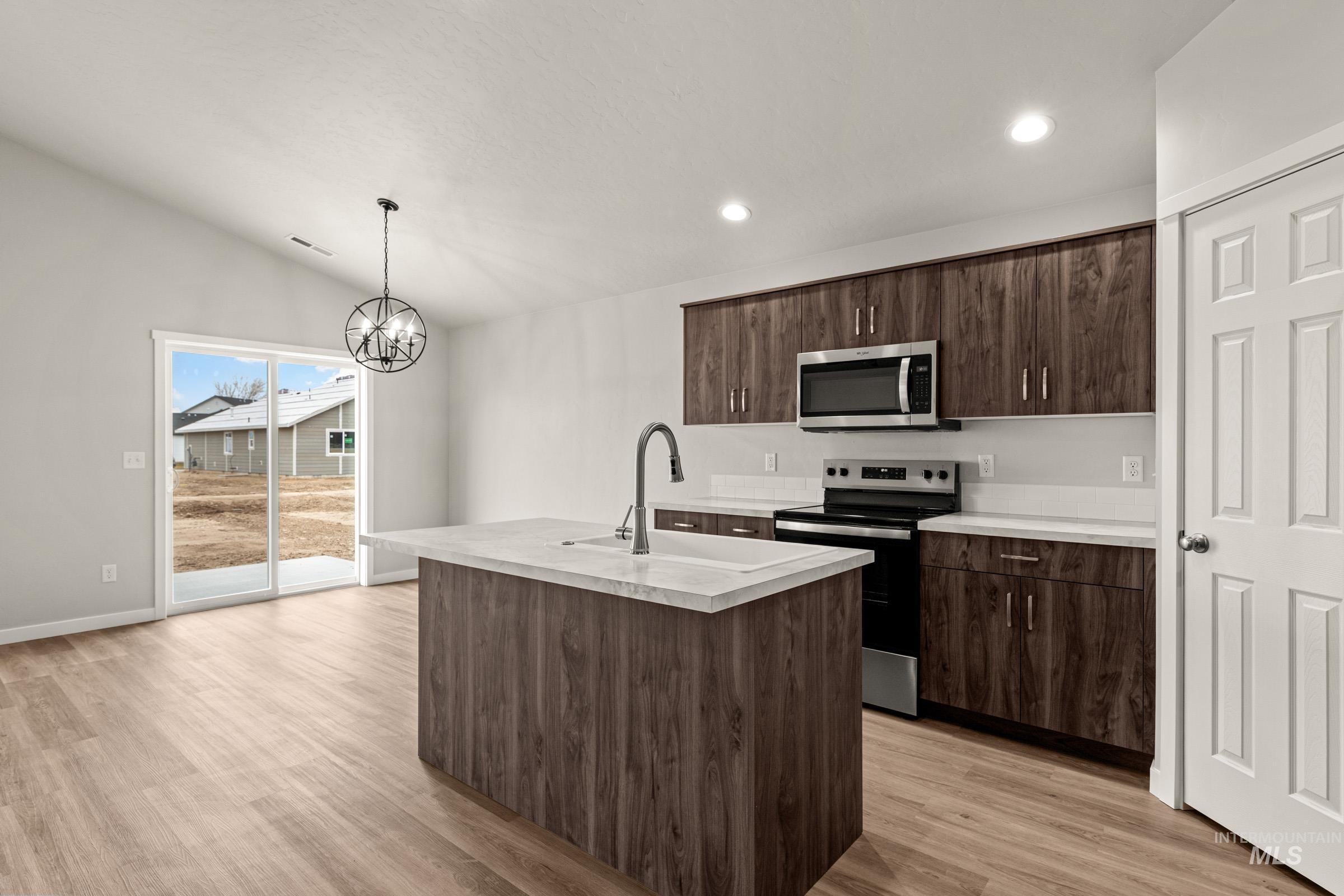 7143 E Shields Dr, Nampa, Idaho 83687, 3 Bedrooms, 2 Bathrooms, Residential For Sale, Price $424,990, 98978447