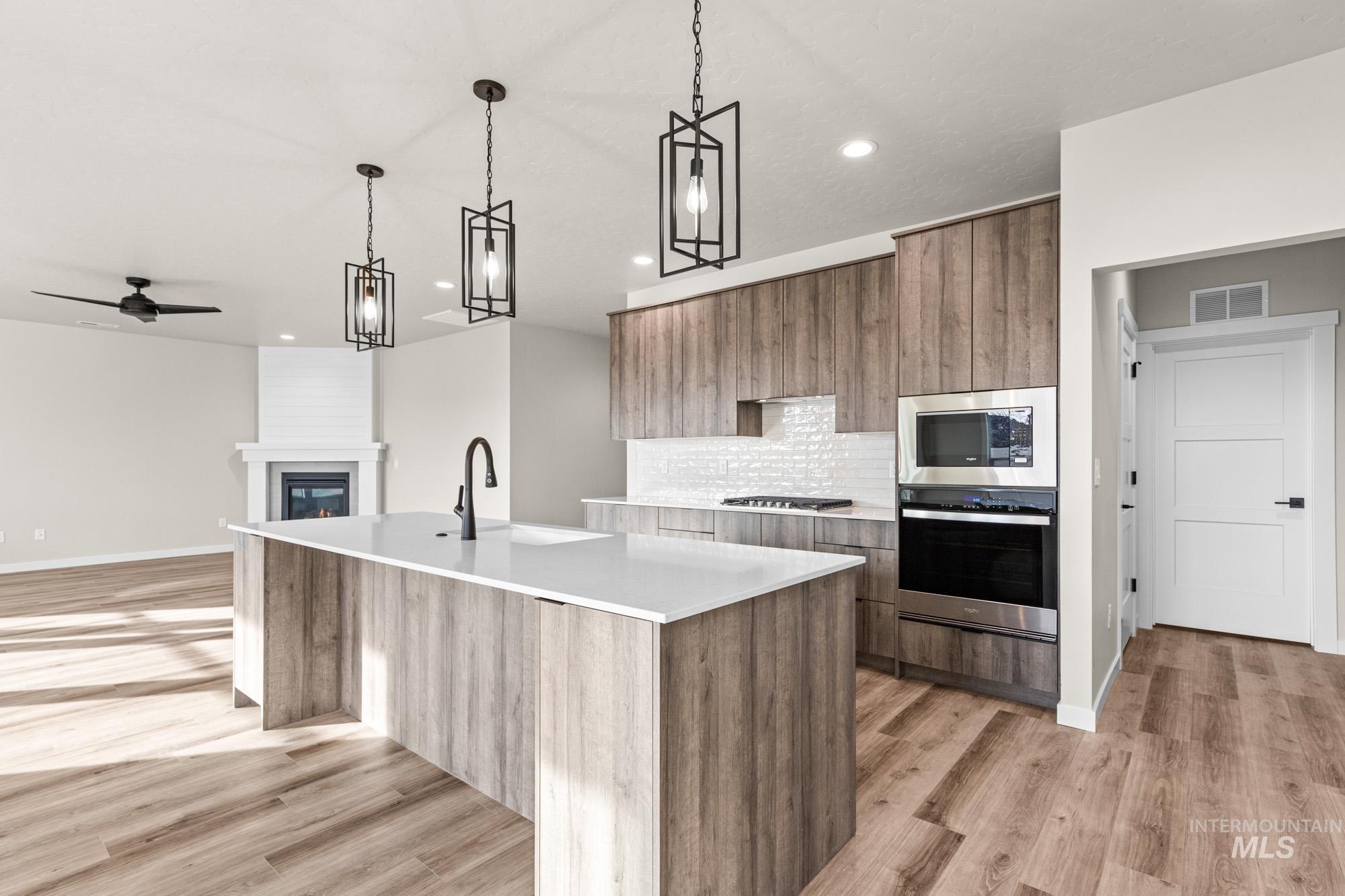 7060 E Amber Springs St, Nampa, Idaho 83687, 4 Bedrooms, 2.5 Bathrooms, Residential For Sale, Price $574,990,MLS 98978448