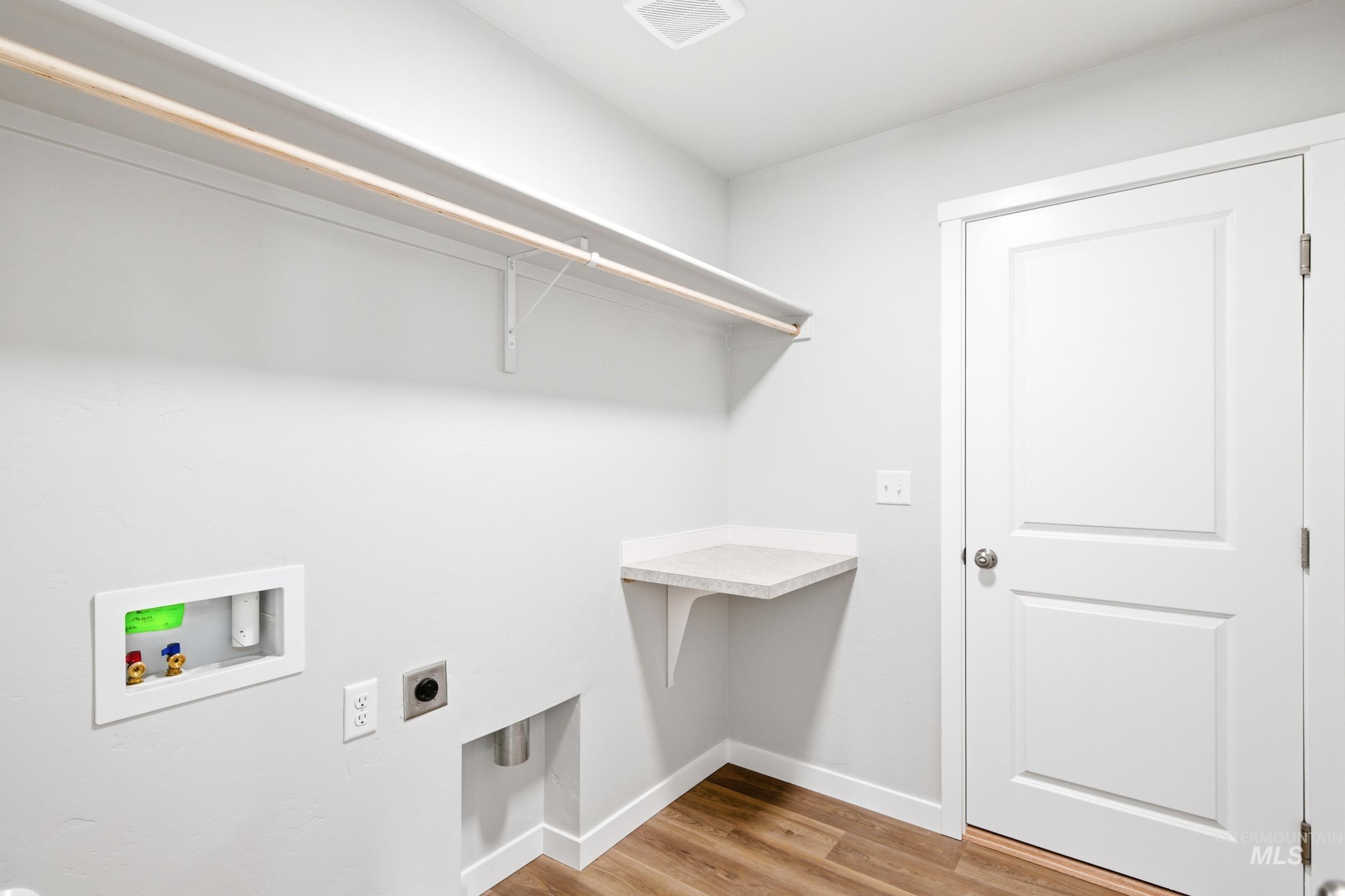 517 Pine St, New Plymouth, Idaho 83655, 4 Bedrooms, 2 Bathrooms, Residential For Sale, Price $424,990, 98978450