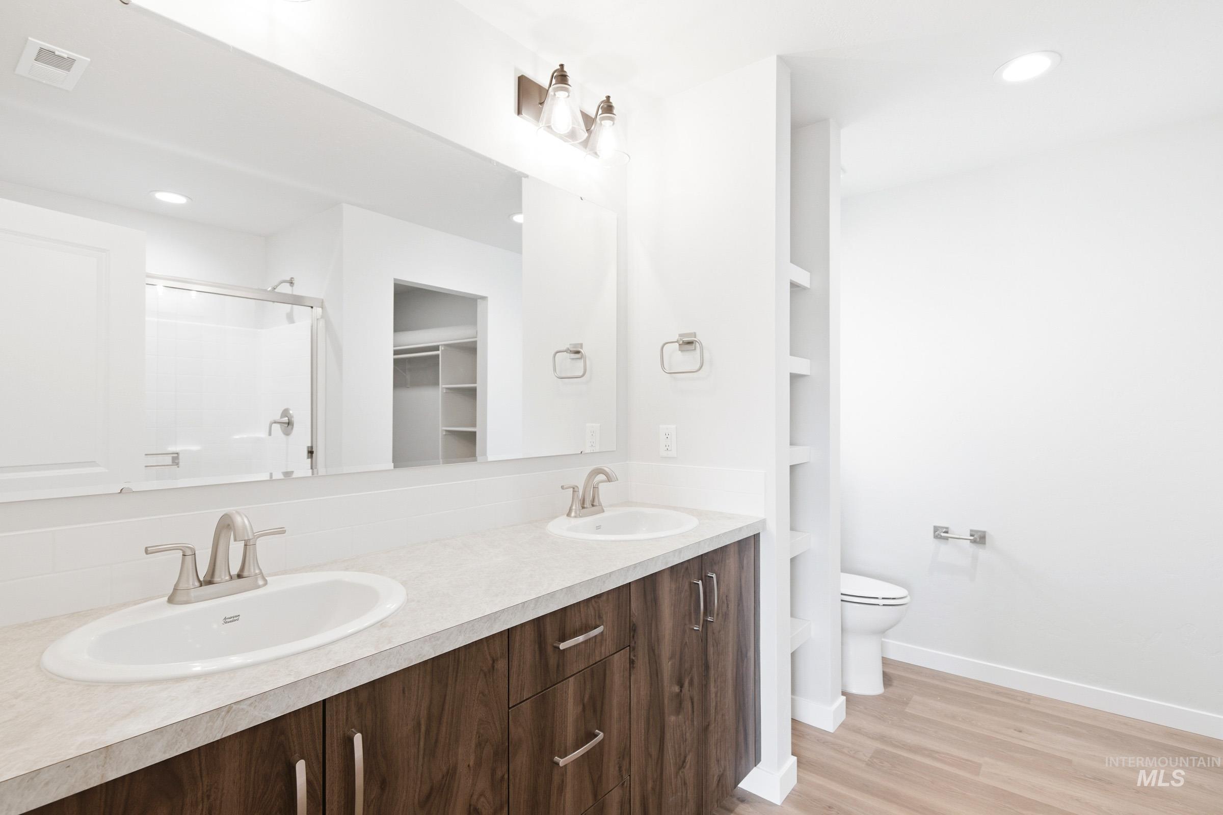 517 Pine St, New Plymouth, Idaho 83655, 4 Bedrooms, 2 Bathrooms, Residential For Sale, Price $424,990, 98978450