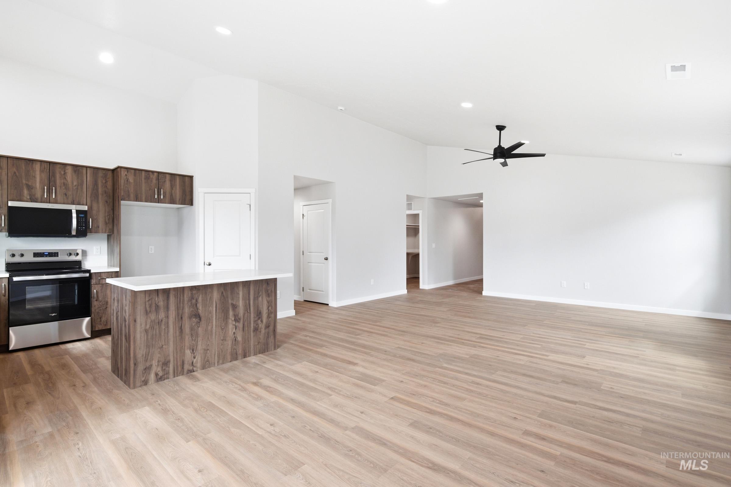 517 Pine St, New Plymouth, Idaho 83655, 4 Bedrooms, 2 Bathrooms, Residential For Sale, Price $424,990, 98978450