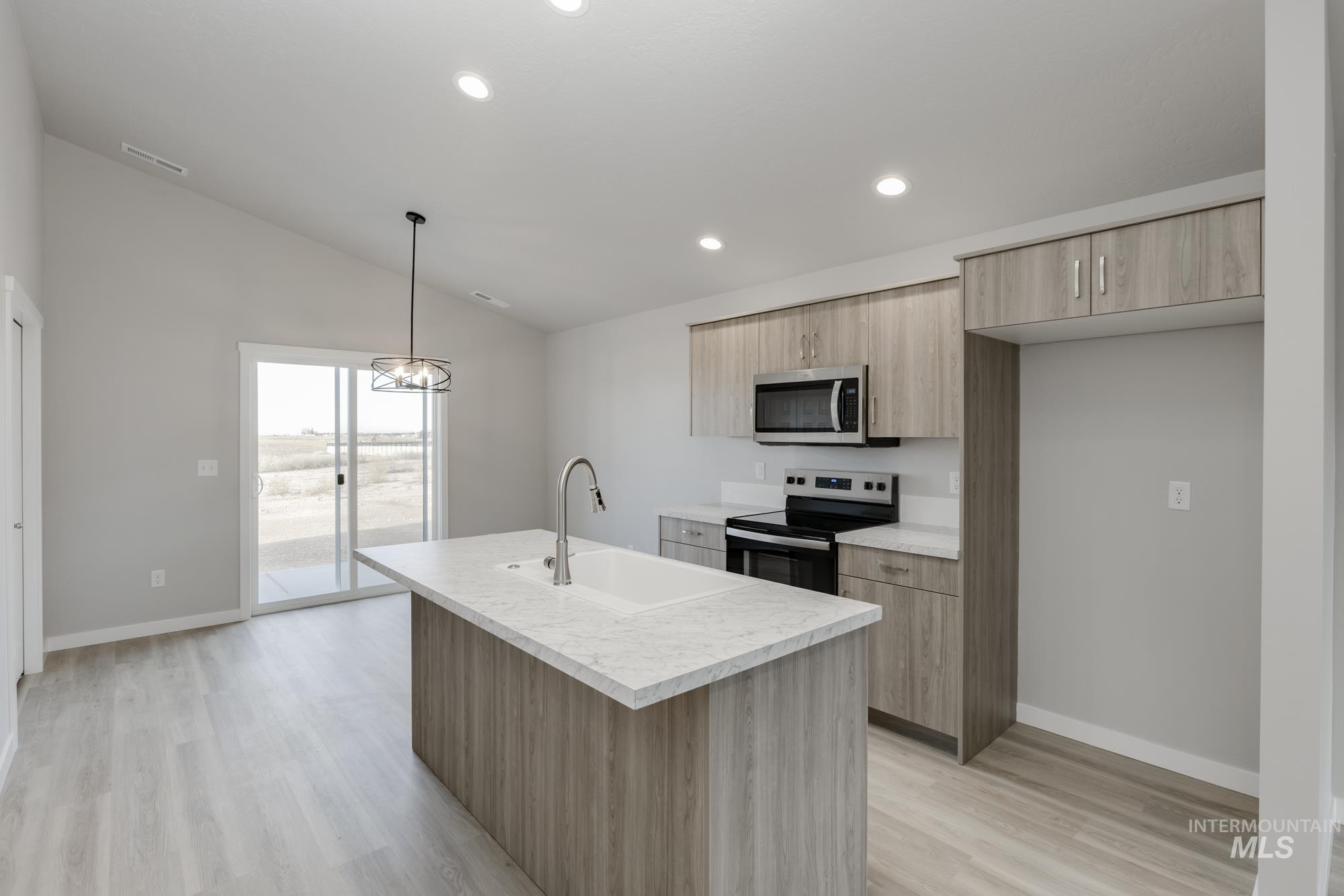 519 Pine St, New Plymouth, Idaho 83655, 3 Bedrooms, 2 Bathrooms, Residential For Sale, Price $379,990,MLS 98978451