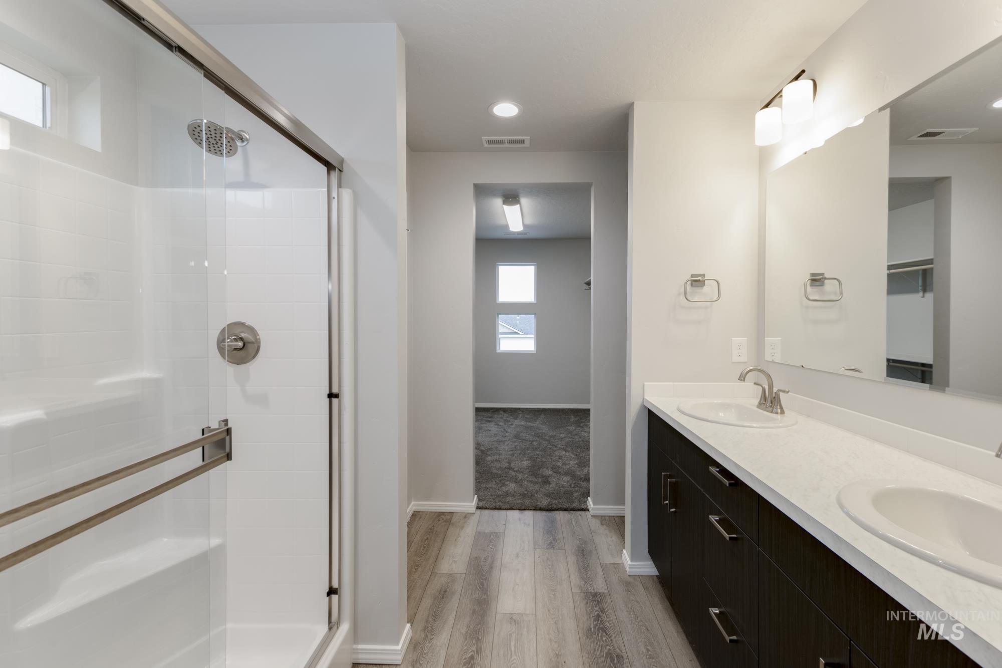 2898 W Taiban Creek Dr, Kuna, Idaho 83634, 5 Bedrooms, 3 Bathrooms, Residential For Sale, Price $519,990,MLS 98978452