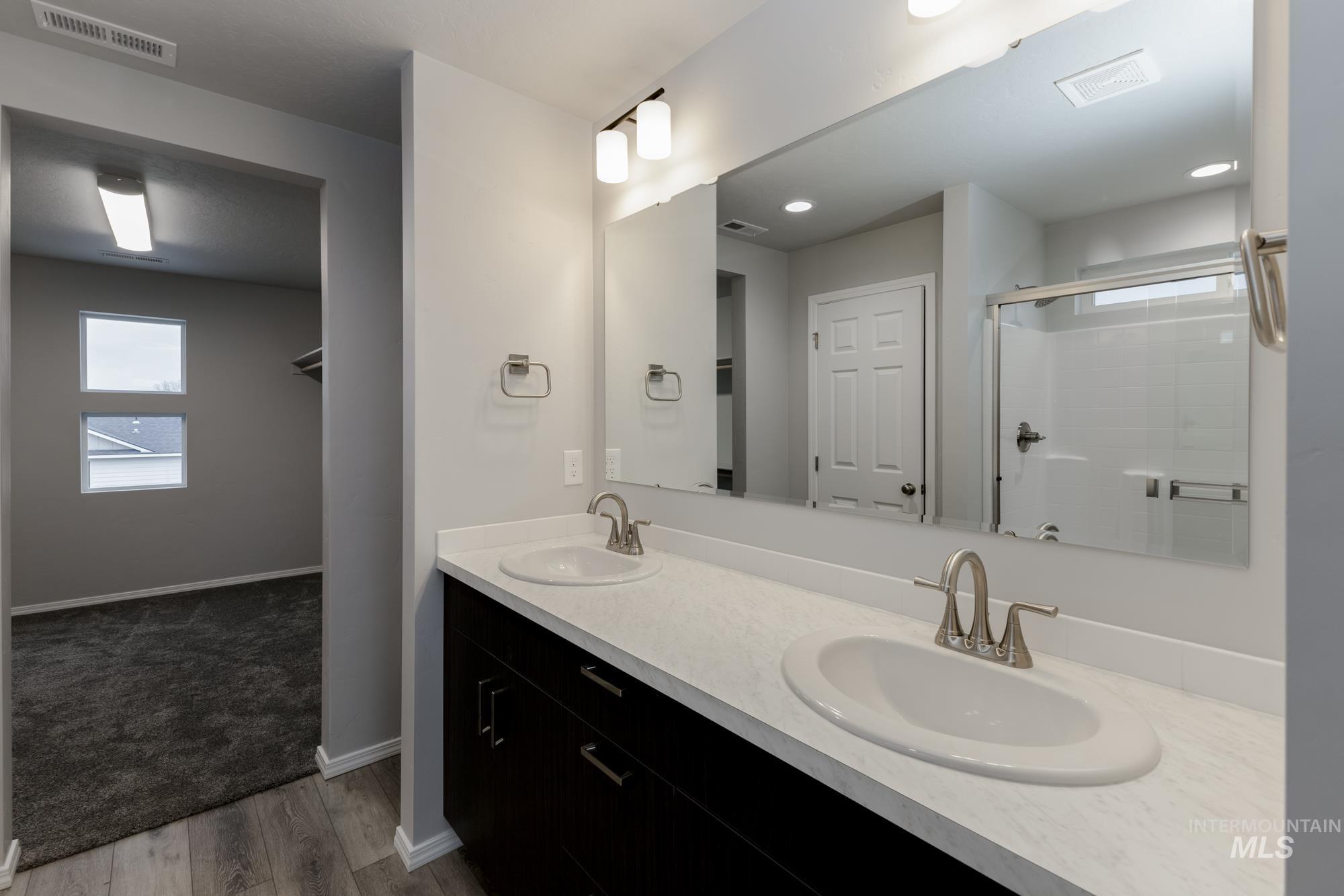 2898 W Taiban Creek Dr, Kuna, Idaho 83634, 5 Bedrooms, 3 Bathrooms, Residential For Sale, Price $519,990,MLS 98978452