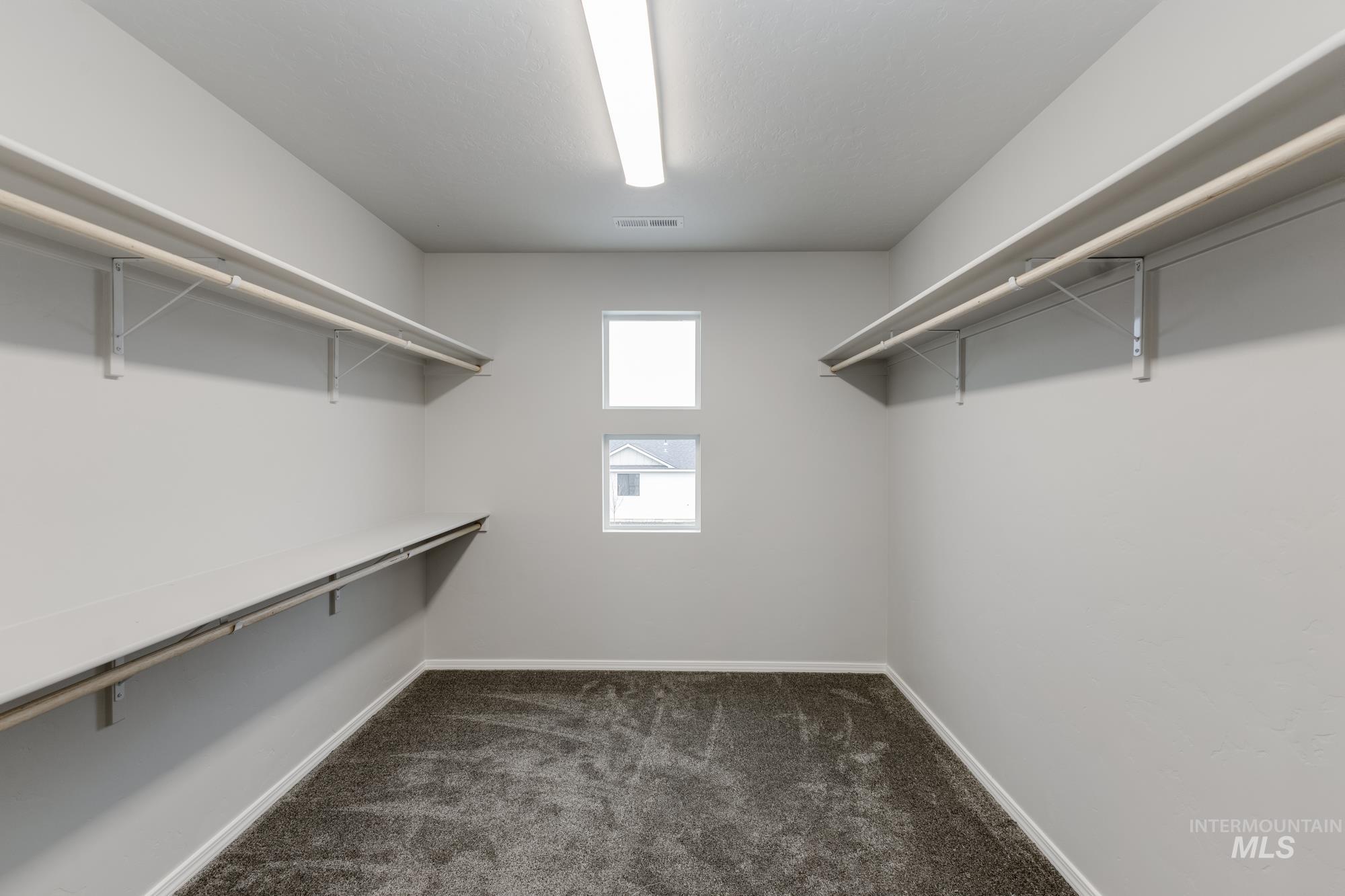 2898 W Taiban Creek Dr, Kuna, Idaho 83634, 5 Bedrooms, 3 Bathrooms, Residential For Sale, Price $519,990,MLS 98978452