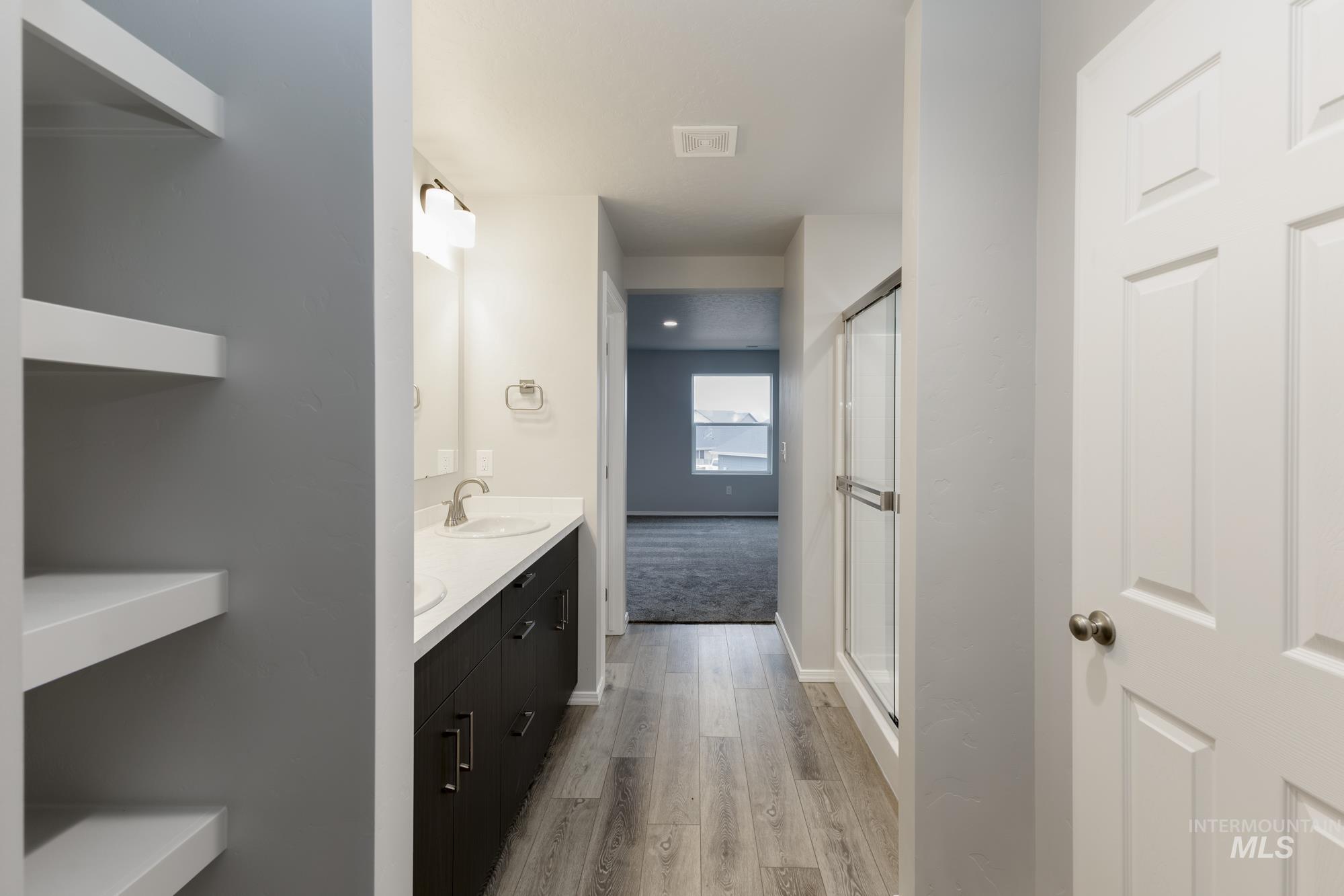 2898 W Taiban Creek Dr, Kuna, Idaho 83634, 5 Bedrooms, 3 Bathrooms, Residential For Sale, Price $519,990,MLS 98978452