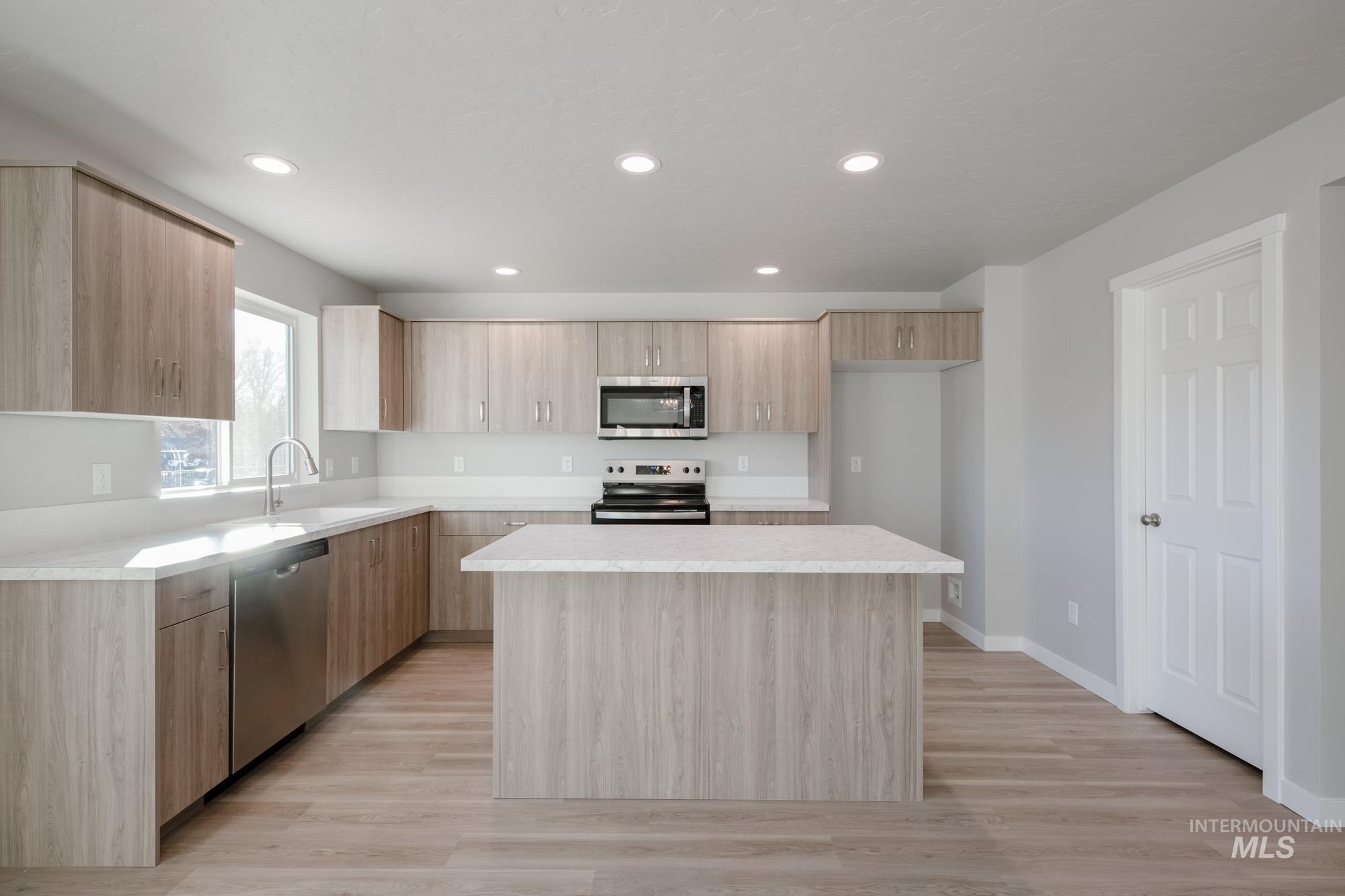 2922 W Taiban Creek Dr, Kuna, Idaho 83634, 4 Bedrooms, 2.5 Bathrooms, Residential For Sale, Price $509,990,MLS 98978453