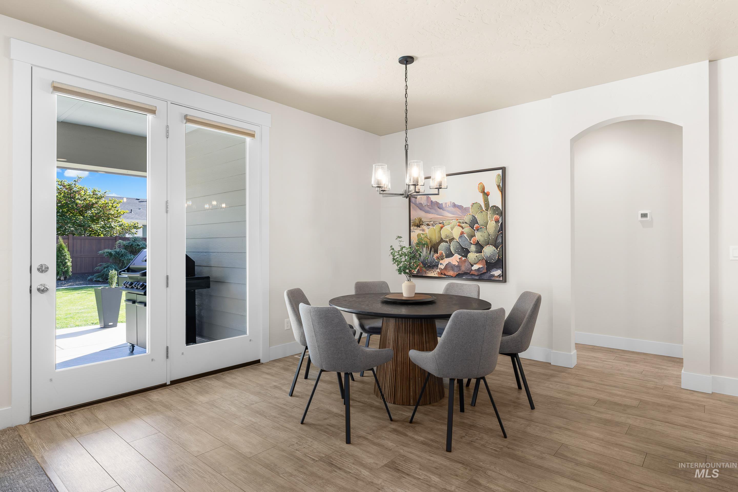 1956 N World Cup Way, Eagle, Idaho 83616, 4 Bedrooms, 2 Bathrooms, Residential For Sale, Price $725,000,MLS 98978454