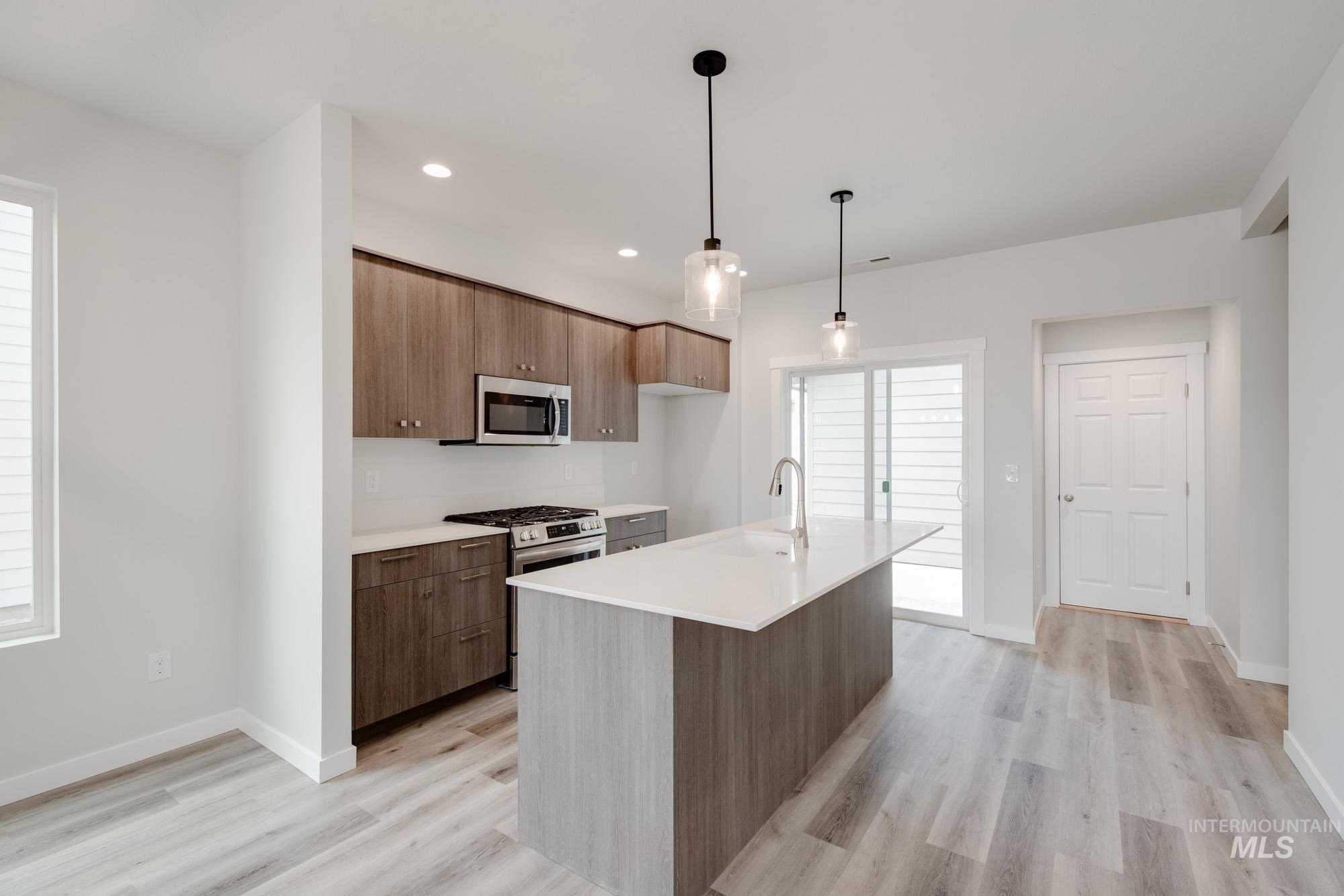 6917 S Harvest Cove Ave, Boise, Idaho 83709, 3 Bedrooms, 2.5 Bathrooms, Residential For Sale, Price $474,990,MLS 98978455