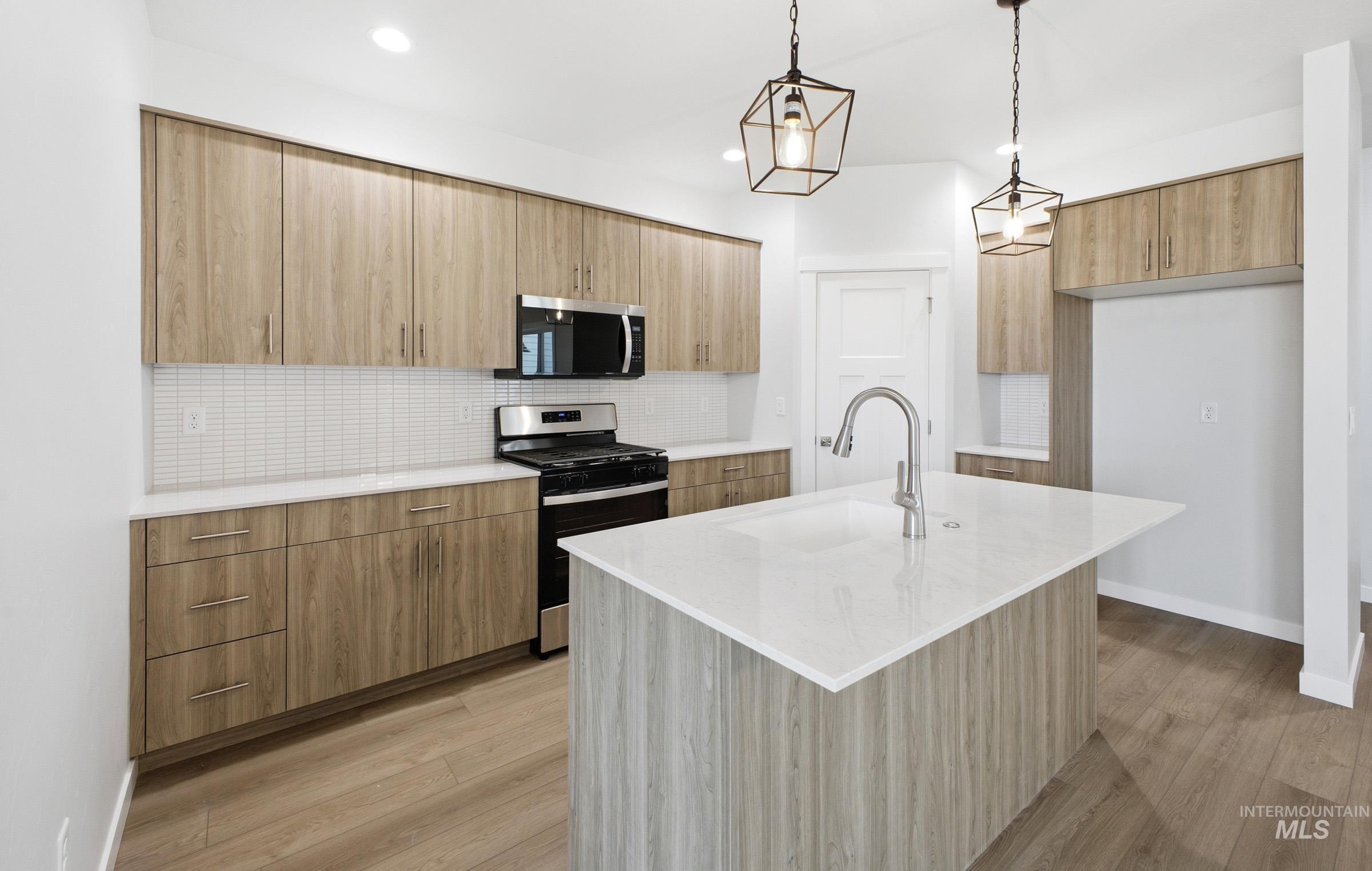 6943 S Harvest Cove Ave, Boise, Idaho 83709, 3 Bedrooms, 2.5 Bathrooms, Residential For Sale, Price $484,990, 98978457