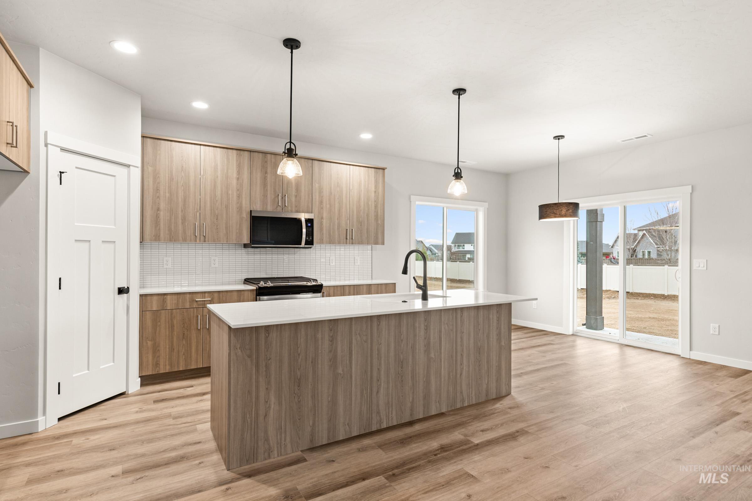 3780 W Amapola Dr, Meridian, Idaho 83642, 4 Bedrooms, 3 Bathrooms, Residential For Sale, Price $647,990,MLS 98978459