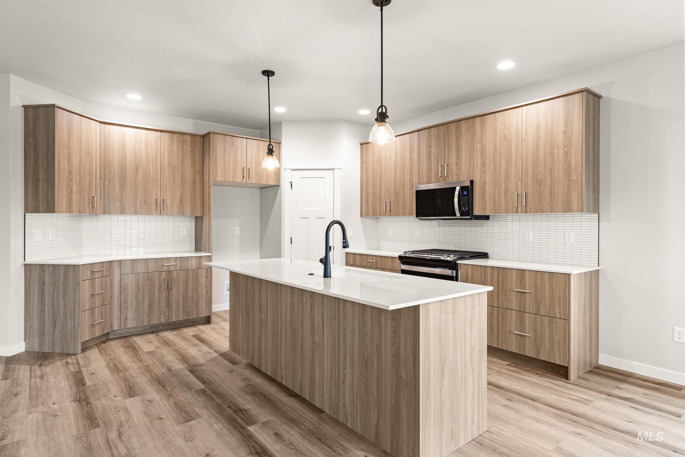 3780 W Amapola Dr, Meridian, Idaho 83642, 4 Bedrooms, 3 Bathrooms, Residential For Sale, Price $647,990,MLS 98978459