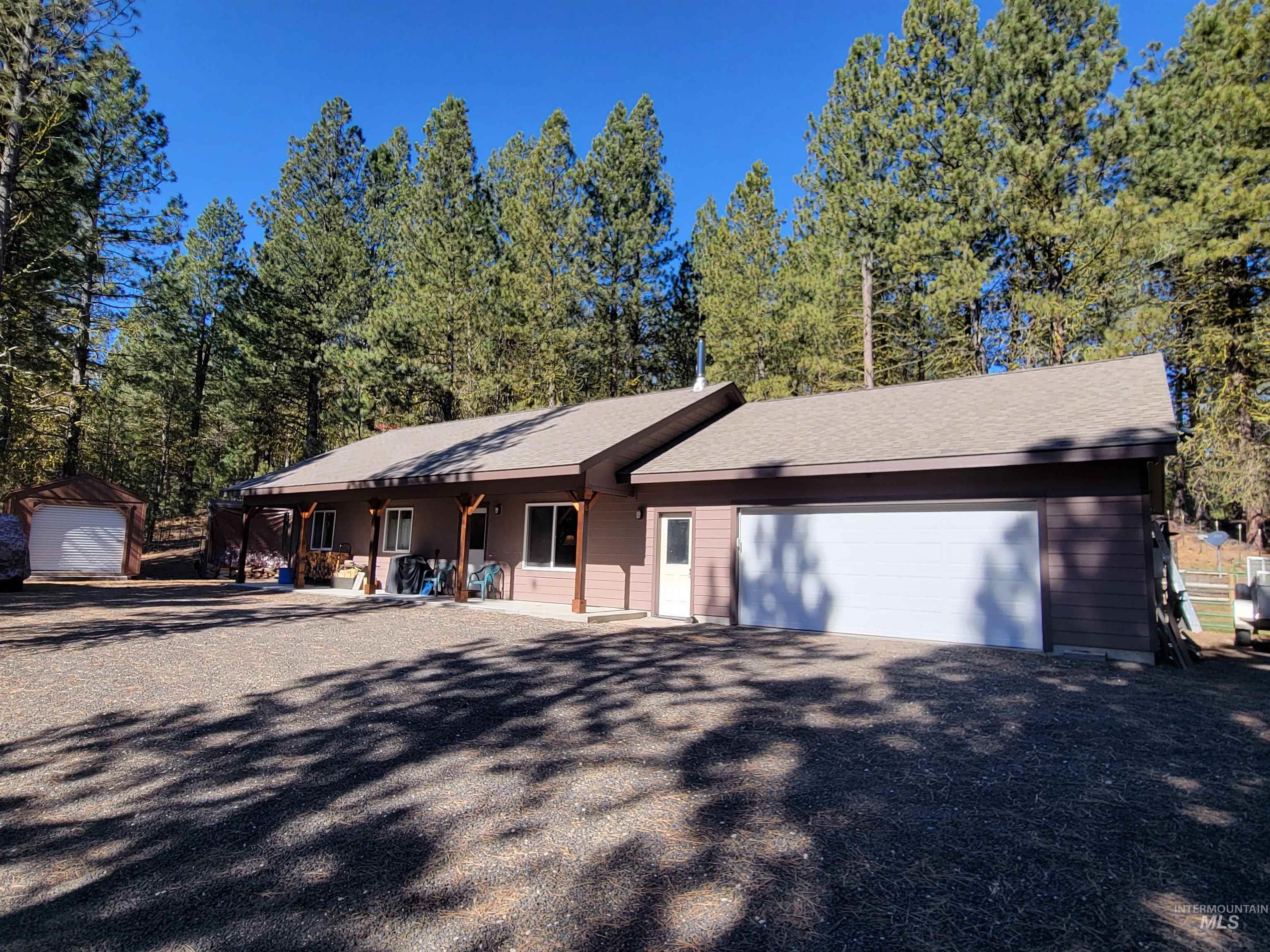 160 Pine Valley Drive, Cascade, Idaho 83611, 2 Bedrooms, 2 Bathrooms, Residential For Sale, Price $579,900,MLS 98978460