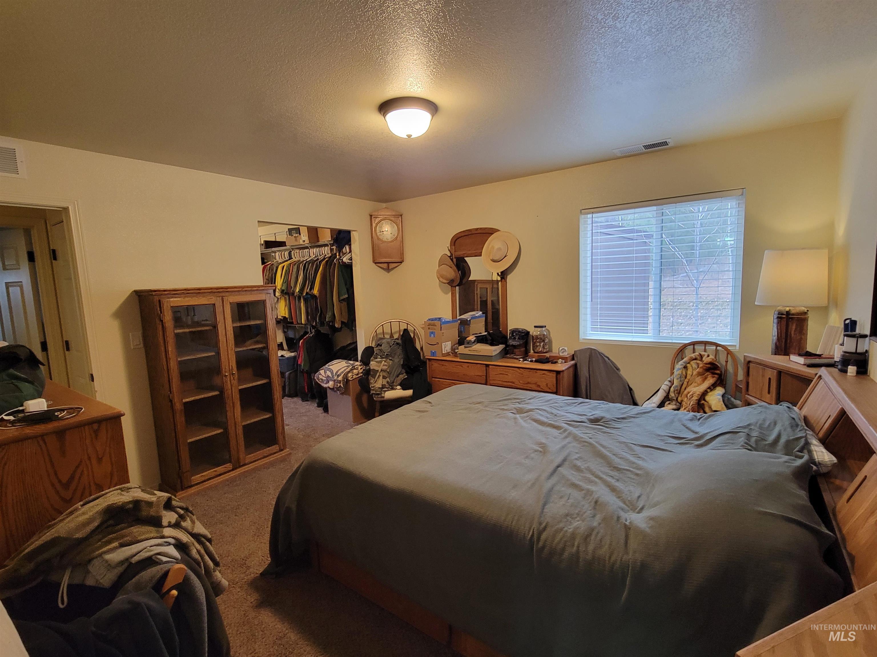 160 Pine Valley Drive, Cascade, Idaho 83611, 2 Bedrooms, 2 Bathrooms, Residential For Sale, Price $579,900,MLS 98978460