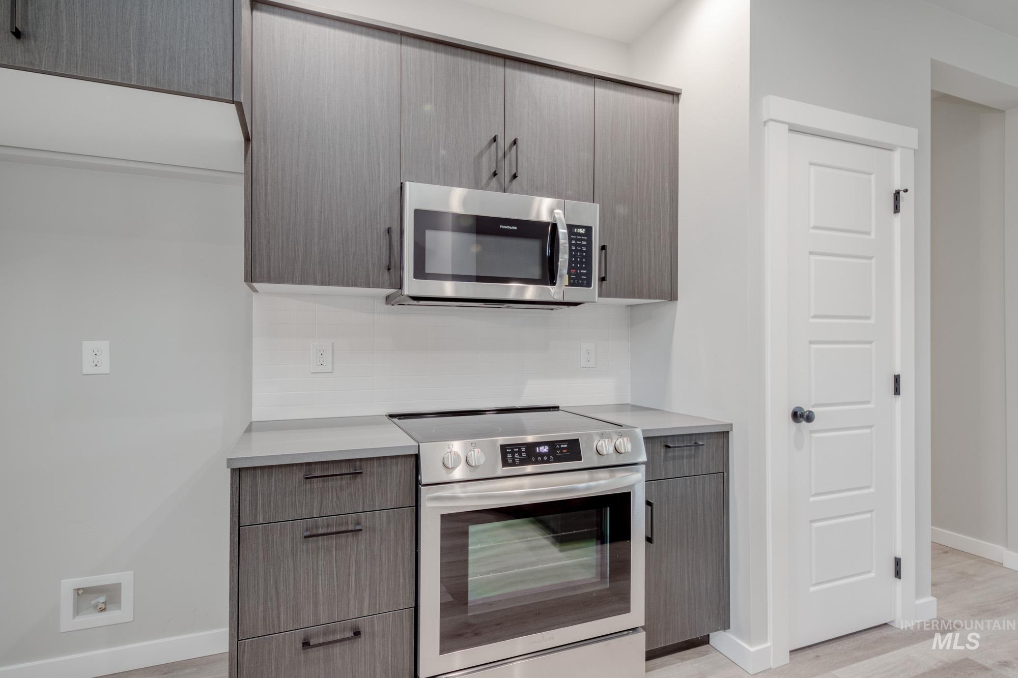 2228 S Border Way, Meridian, Idaho 83642, 3 Bedrooms, 2 Bathrooms, Residential For Sale, Price $419,990,MLS 98978461