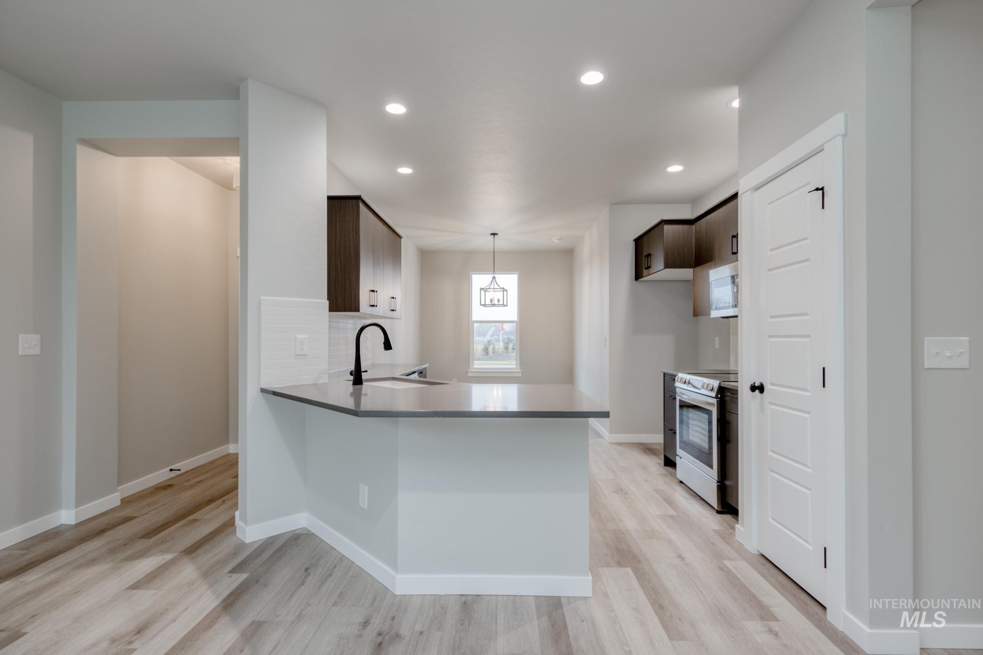 2228 S Border Way, Meridian, Idaho 83642, 3 Bedrooms, 2 Bathrooms, Residential For Sale, Price $419,990,MLS 98978461