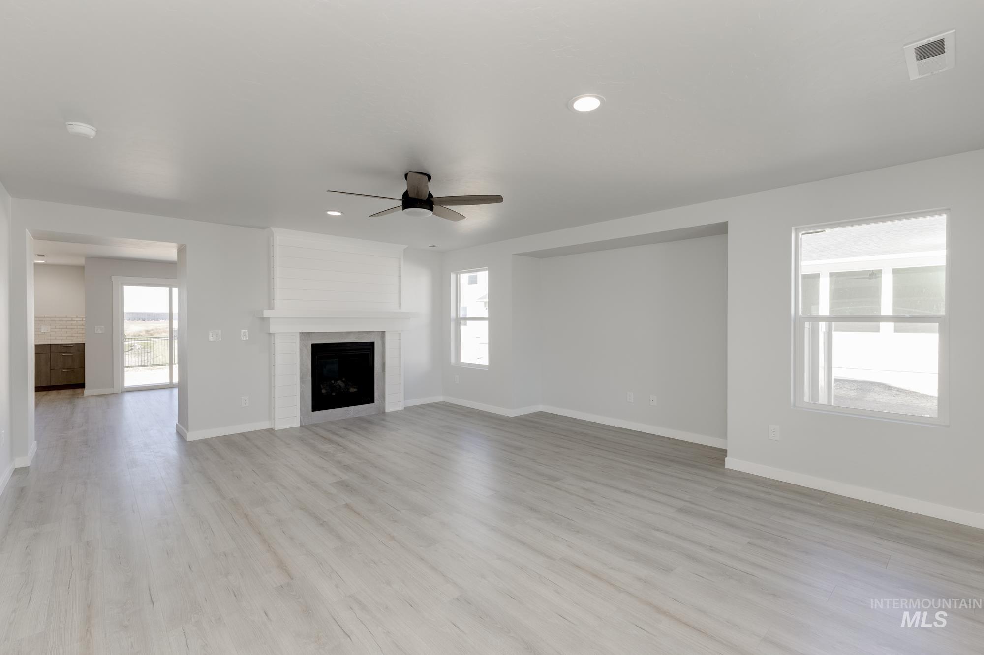 1162 W Cub River Dr, Meridian, Idaho 83642, 5 Bedrooms, 2.5 Bathrooms, Residential For Sale, Price $604,990,MLS 98978462