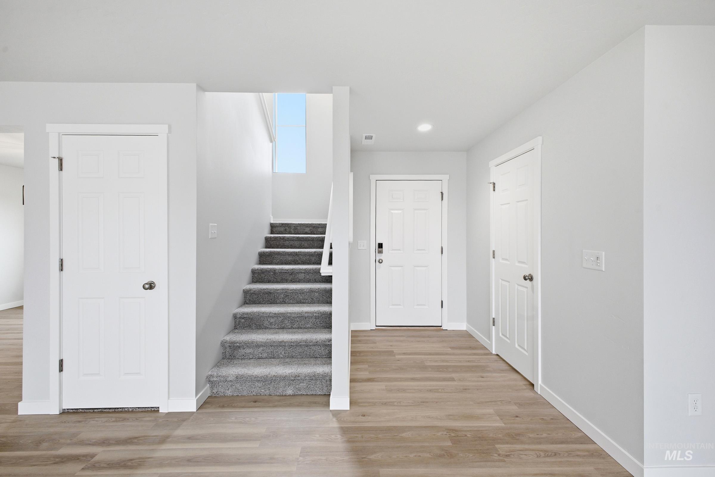 13718 Inman Ct, Caldwell, Idaho 83607, 3 Bedrooms, 2.5 Bathrooms, Residential For Sale, Price $444,990,MLS 98978467