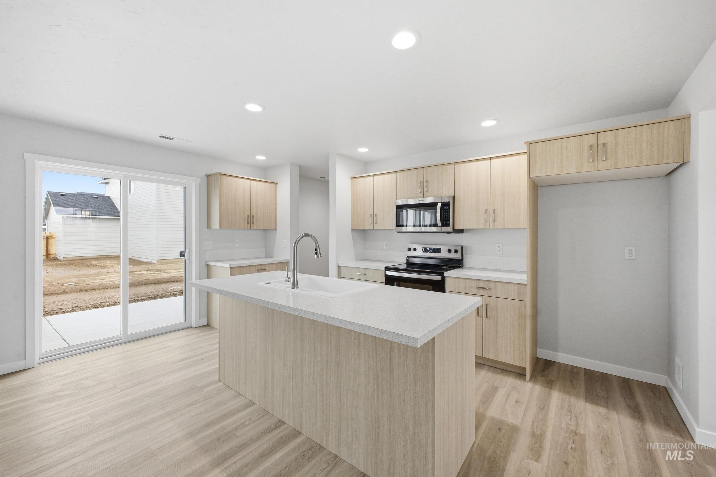 13718 Inman Ct, Caldwell, Idaho 83607, 3 Bedrooms, 2.5 Bathrooms, Residential For Sale, Price $444,990,MLS 98978467