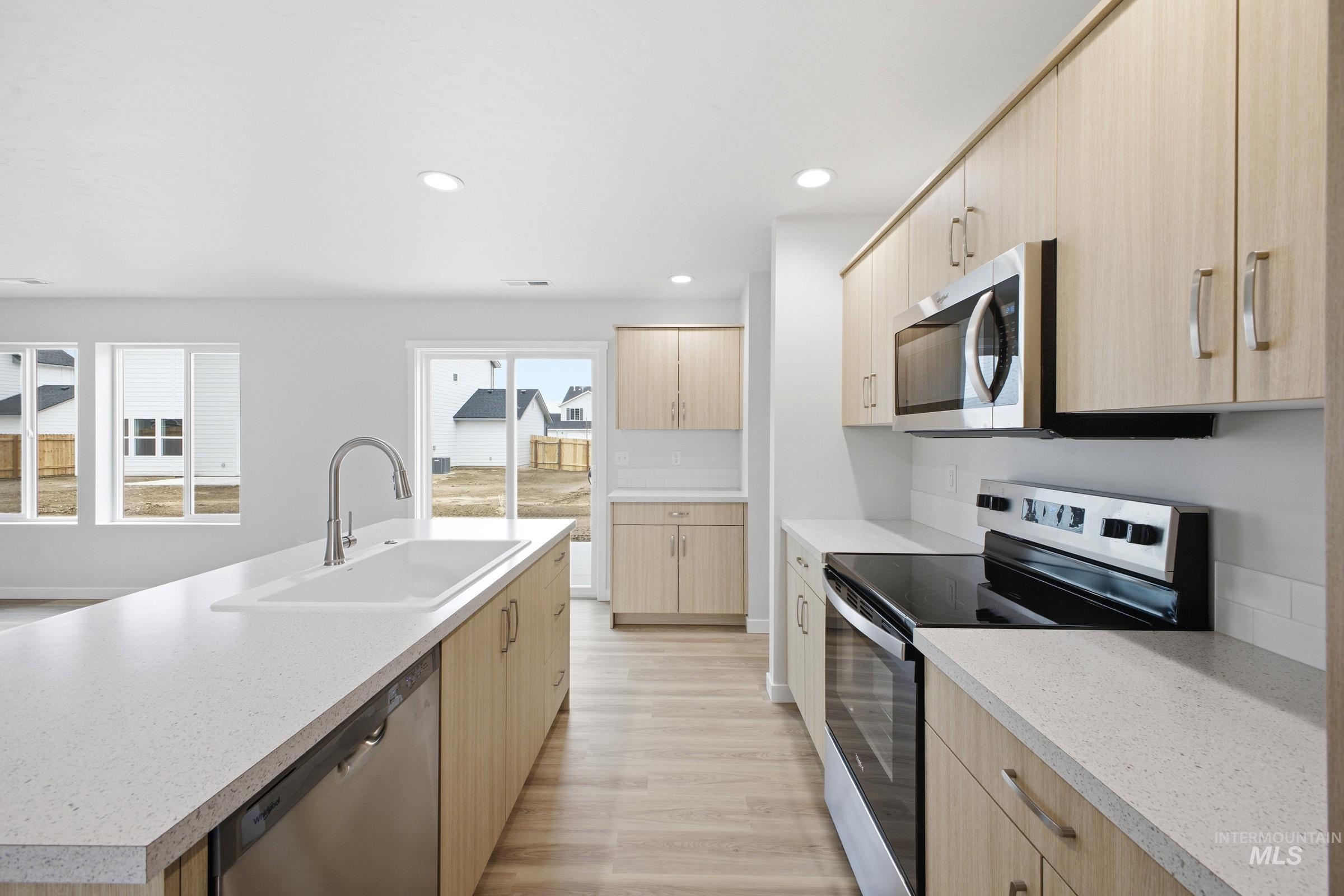 13718 Inman Ct, Caldwell, Idaho 83607, 3 Bedrooms, 2.5 Bathrooms, Residential For Sale, Price $444,990,MLS 98978467