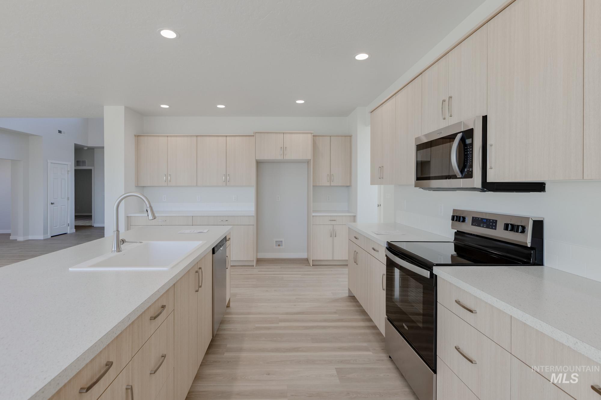 13672 Redway Ct, Caldwell, Idaho 83607, 5 Bedrooms, 4.5 Bathrooms, Residential For Sale, Price $669,990, 98978468