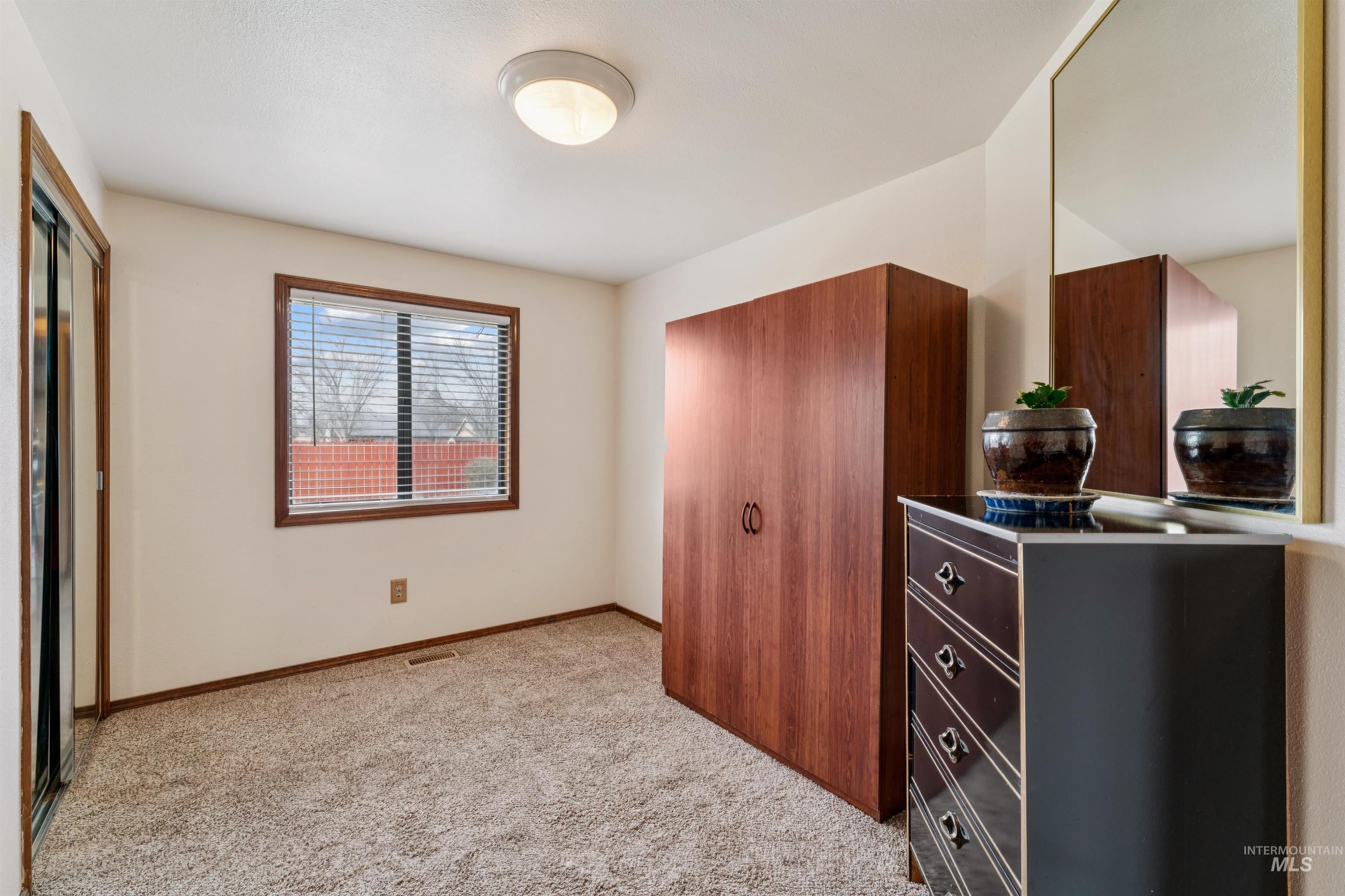 4789 N Bluegrass Ave, Boise, Idaho 83703, 3 Bedrooms, 2 Bathrooms, Residential For Sale, Price $450,000,MLS 98978469