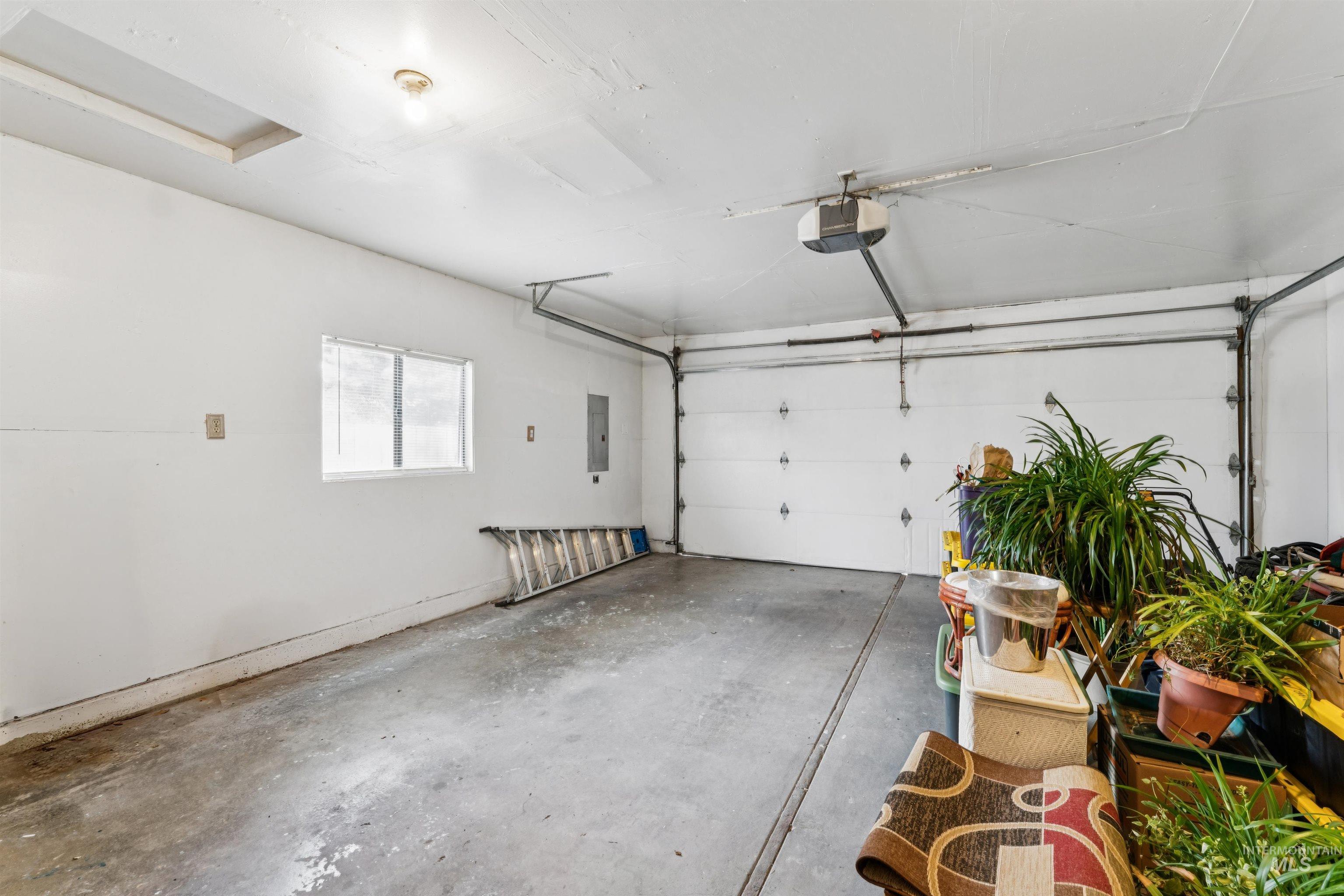 4789 N Bluegrass Ave, Boise, Idaho 83703, 3 Bedrooms, 2 Bathrooms, Residential For Sale, Price $450,000,MLS 98978469