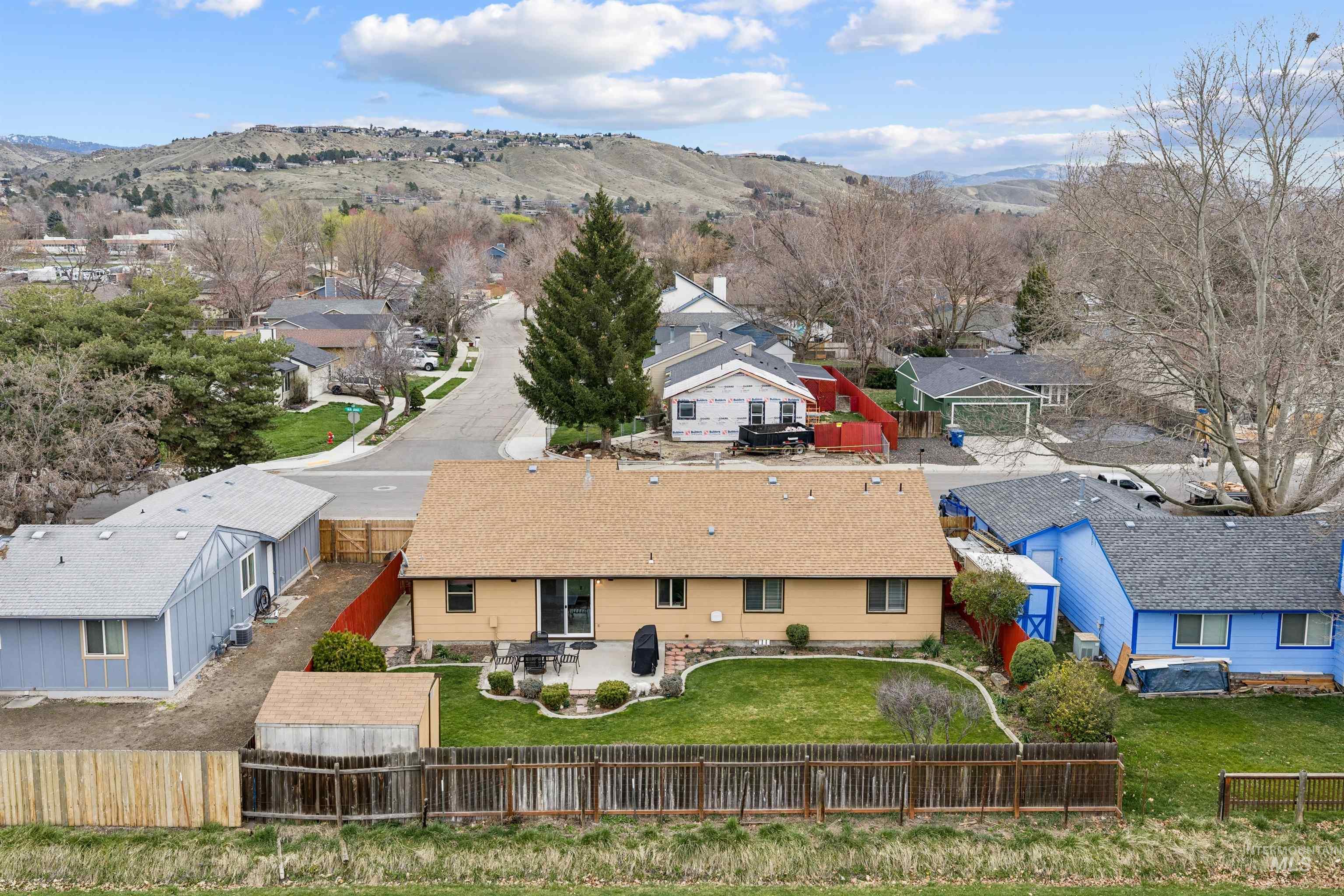 4789 N Bluegrass Ave, Boise, Idaho 83703, 3 Bedrooms, 2 Bathrooms, Residential For Sale, Price $450,000,MLS 98978469