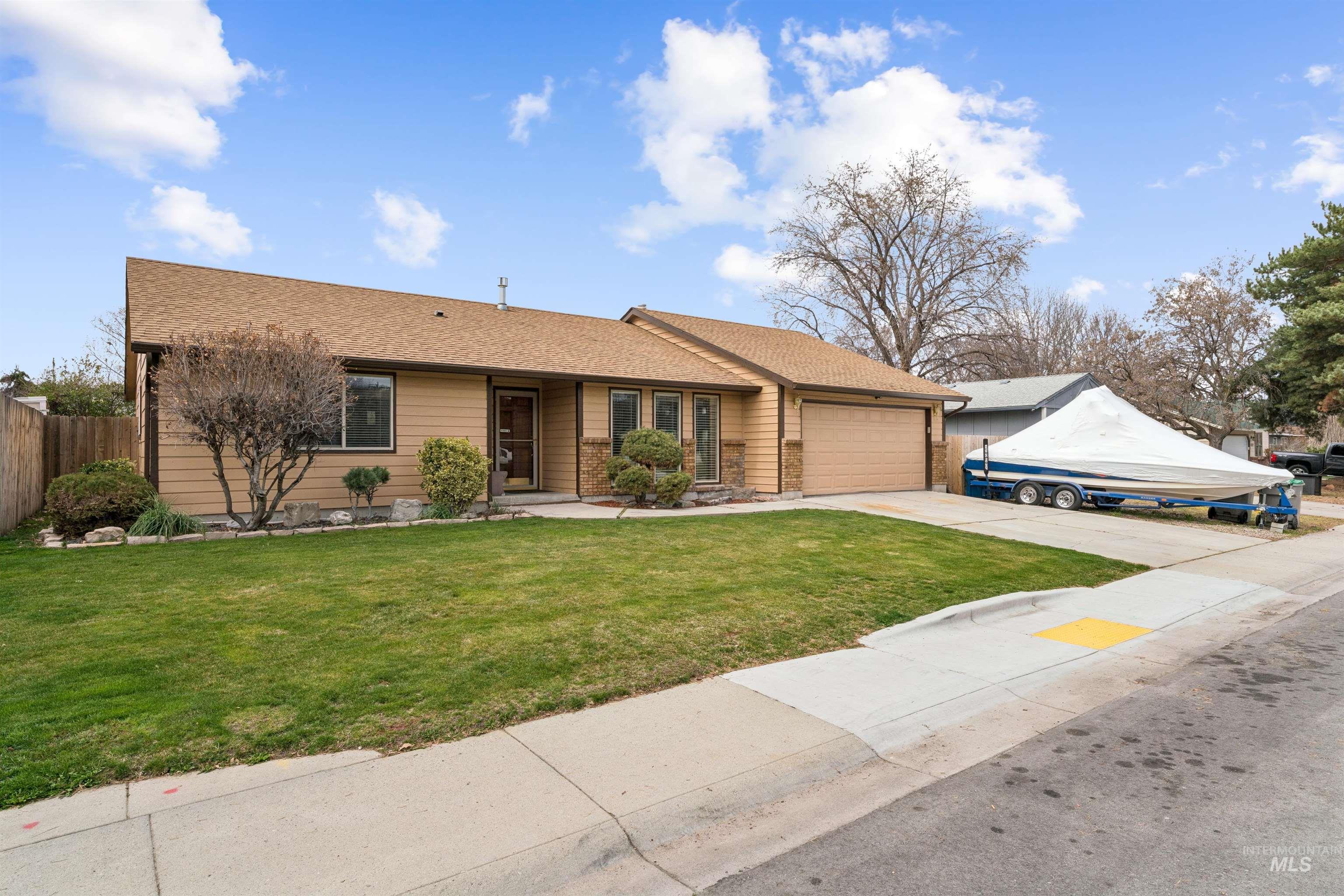 4789 N Bluegrass Ave, Boise, Idaho 83703, 3 Bedrooms, 2 Bathrooms, Residential For Sale, Price $450,000,MLS 98978469