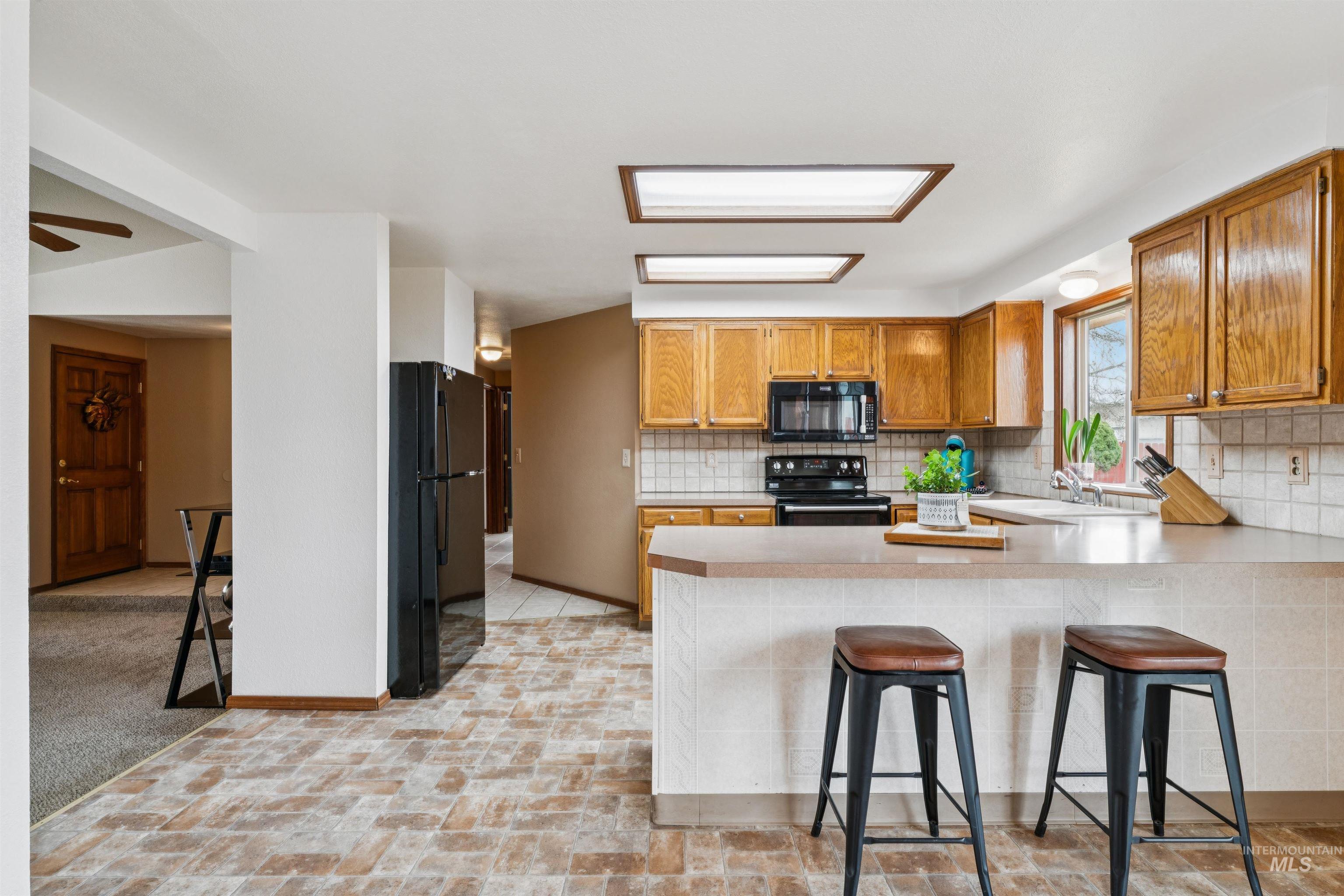 4789 N Bluegrass Ave, Boise, Idaho 83703, 3 Bedrooms, 2 Bathrooms, Residential For Sale, Price $450,000,MLS 98978469