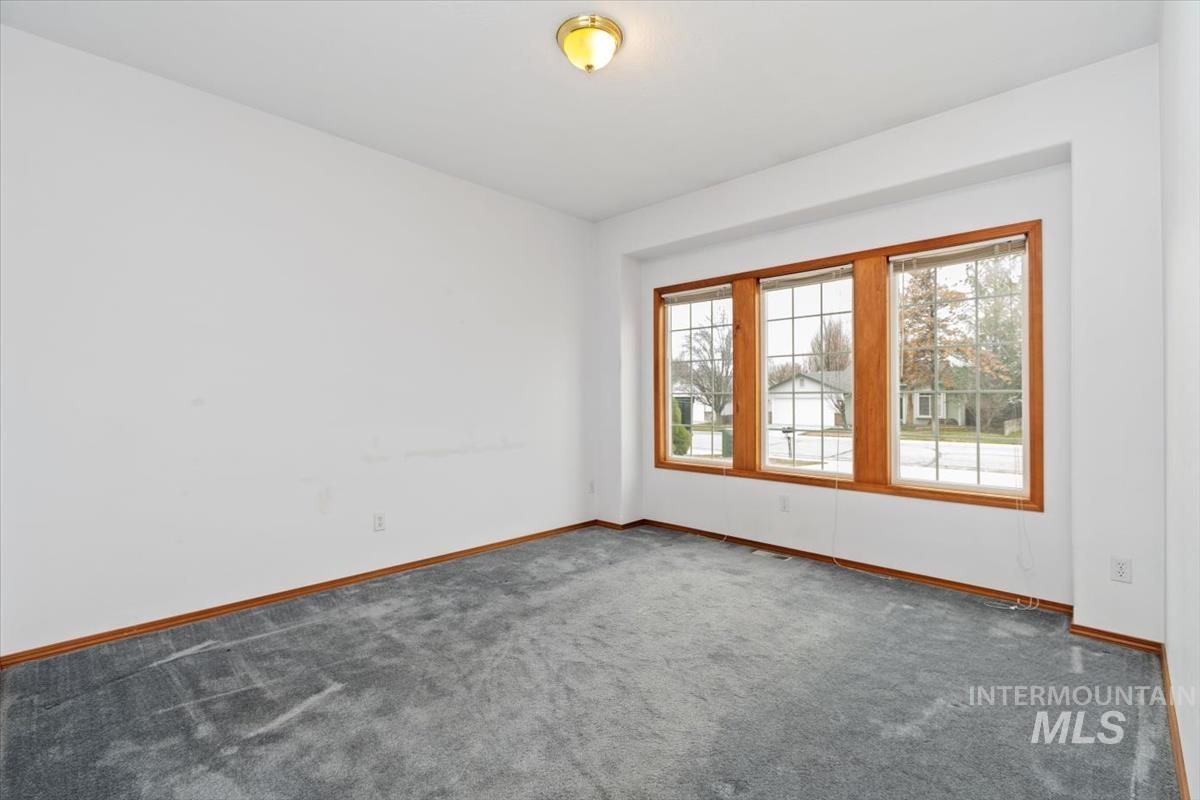 2305 E Oakridge St, Boise, Idaho 83716, 4 Bedrooms, 3.5 Bathrooms, Residential For Sale, Price $550,000,MLS 98978470