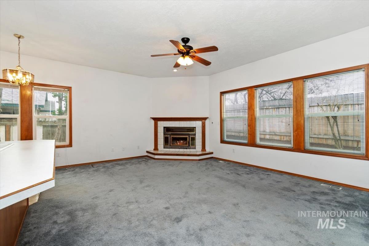 2305 E Oakridge St, Boise, Idaho 83716, 4 Bedrooms, 3.5 Bathrooms, Residential For Sale, Price $550,000,MLS 98978470