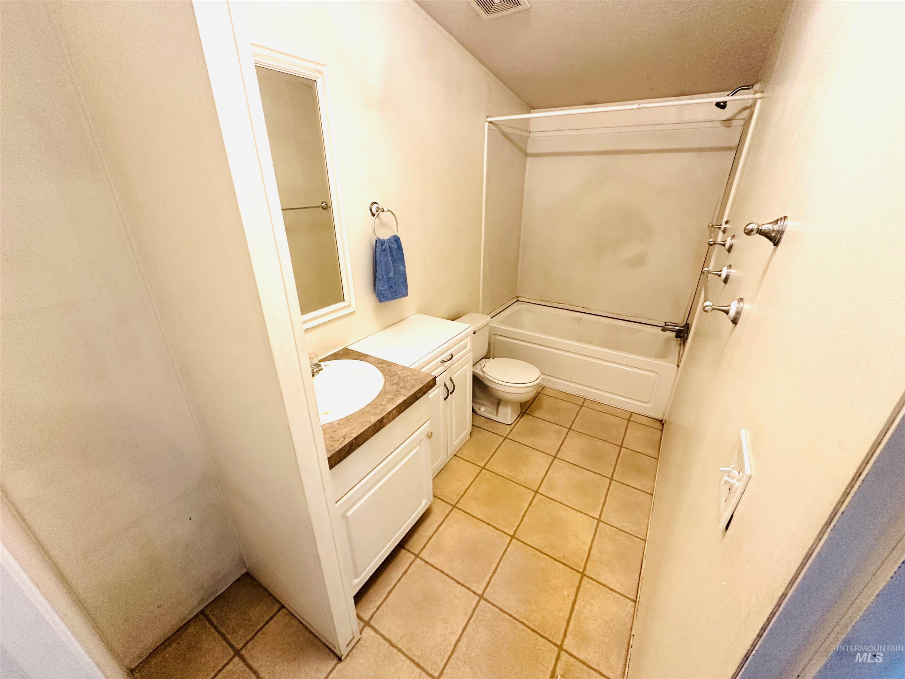 1304 Young Field Ave, Jordan Valley, Oregon 97910, 4 Bedrooms, 2 Bathrooms, Residential For Sale, Price $189,900,MLS 98978471