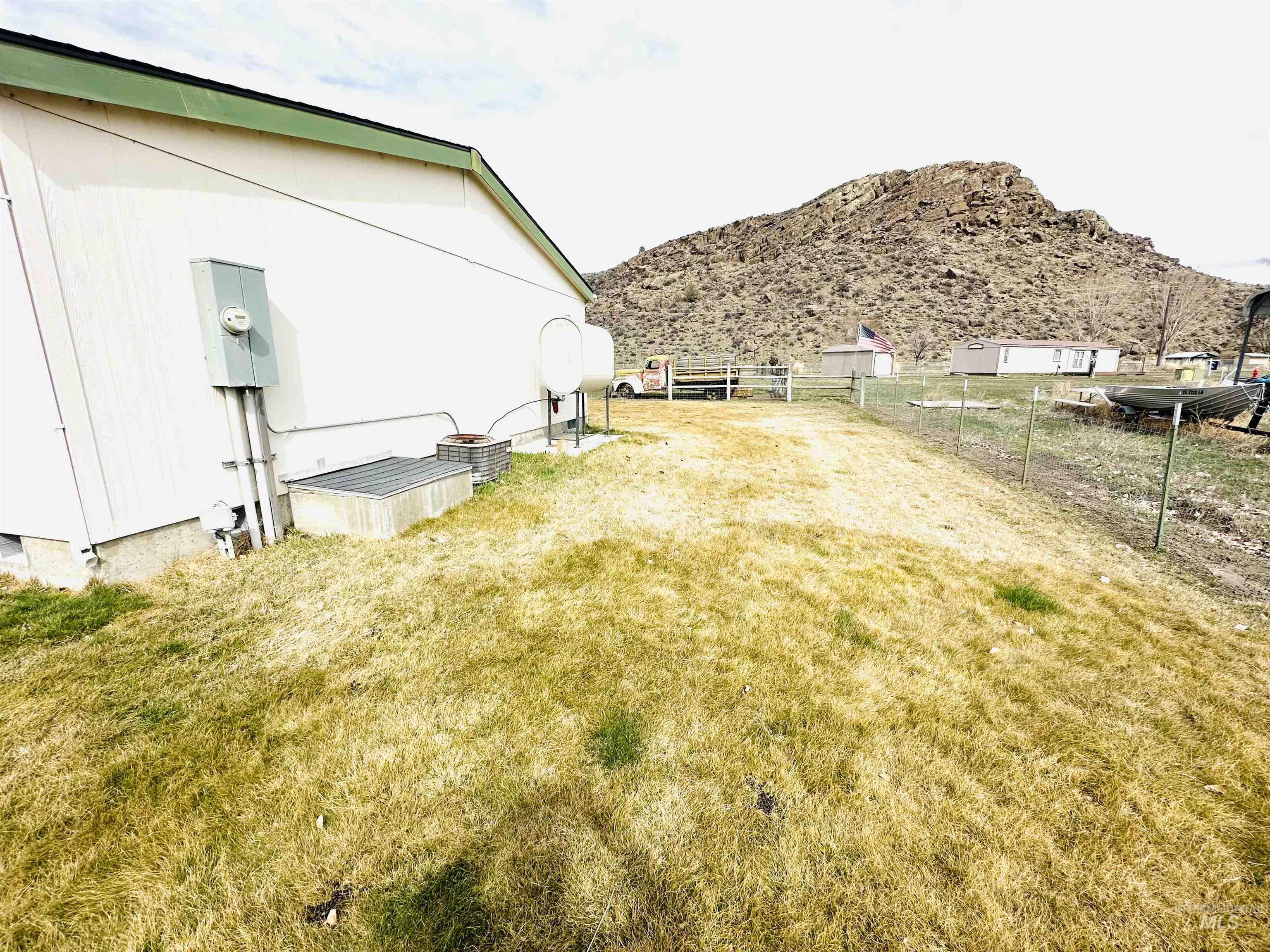 1304 Young Field Ave, Jordan Valley, Oregon 97910, 4 Bedrooms, 2 Bathrooms, Residential For Sale, Price $189,900,MLS 98978471