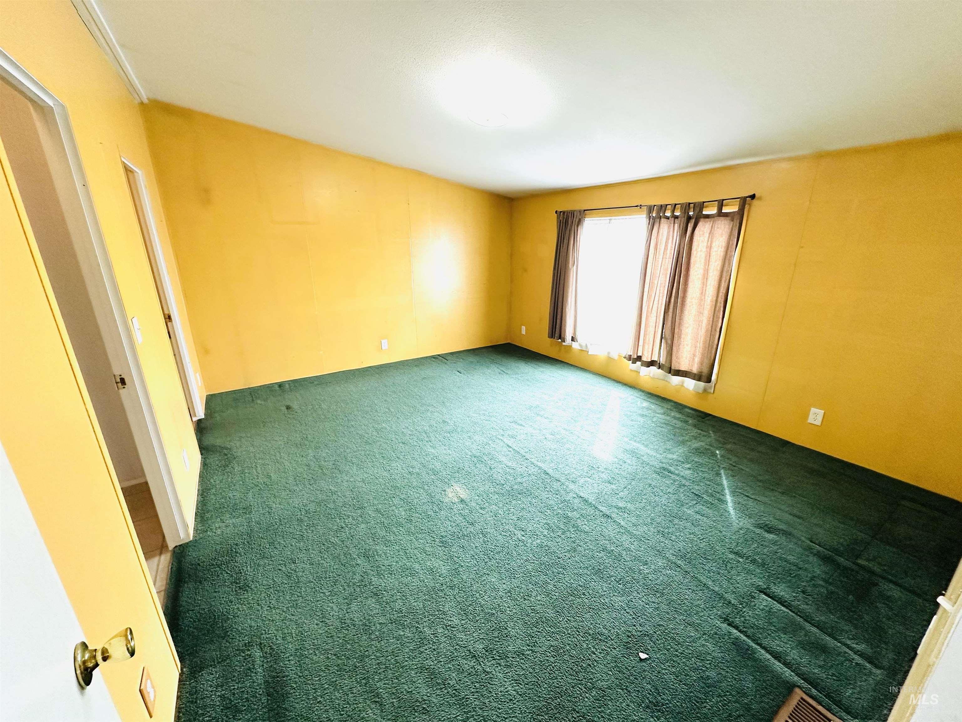 1304 Young Field Ave, Jordan Valley, Oregon 97910, 4 Bedrooms, 2 Bathrooms, Residential For Sale, Price $189,900,MLS 98978471