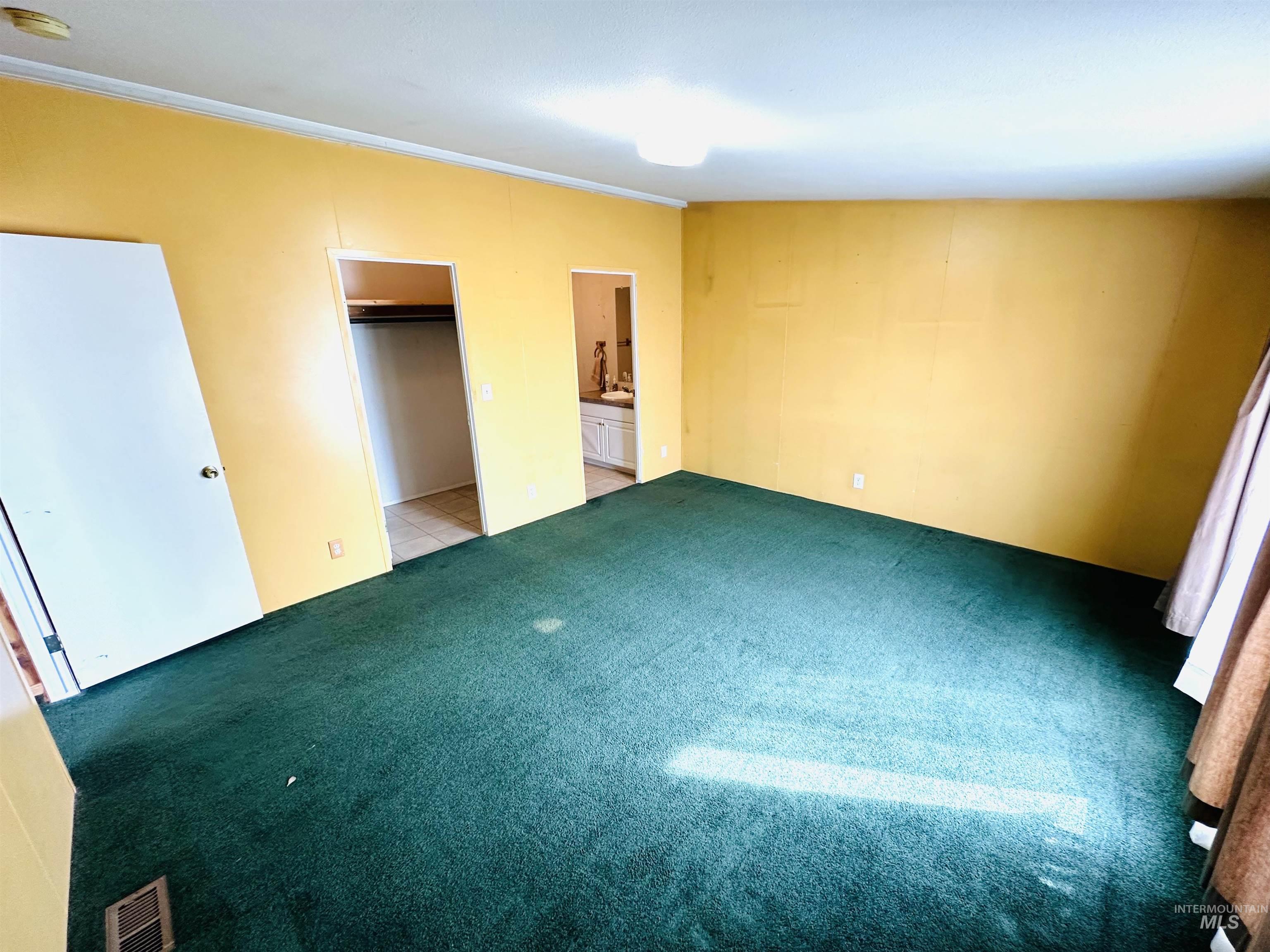 1304 Young Field Ave, Jordan Valley, Oregon 97910, 4 Bedrooms, 2 Bathrooms, Residential For Sale, Price $189,900,MLS 98978471