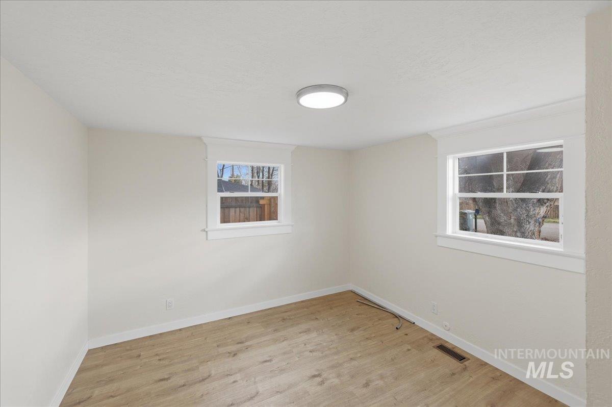 2919 S. Pond Street, Boise, Idaho 83705, 2 Bedrooms, 1 Bathroom, Residential For Sale, Price $344,900,MLS 98978474