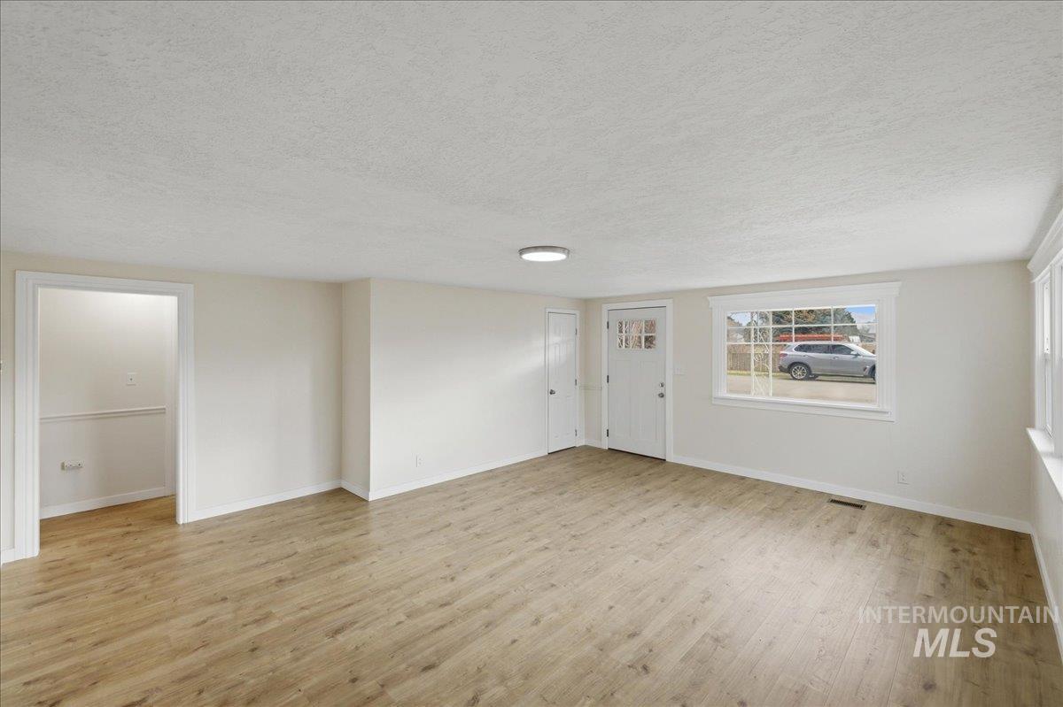 2919 S. Pond Street, Boise, Idaho 83705, 2 Bedrooms, 1 Bathroom, Residential For Sale, Price $344,900,MLS 98978474