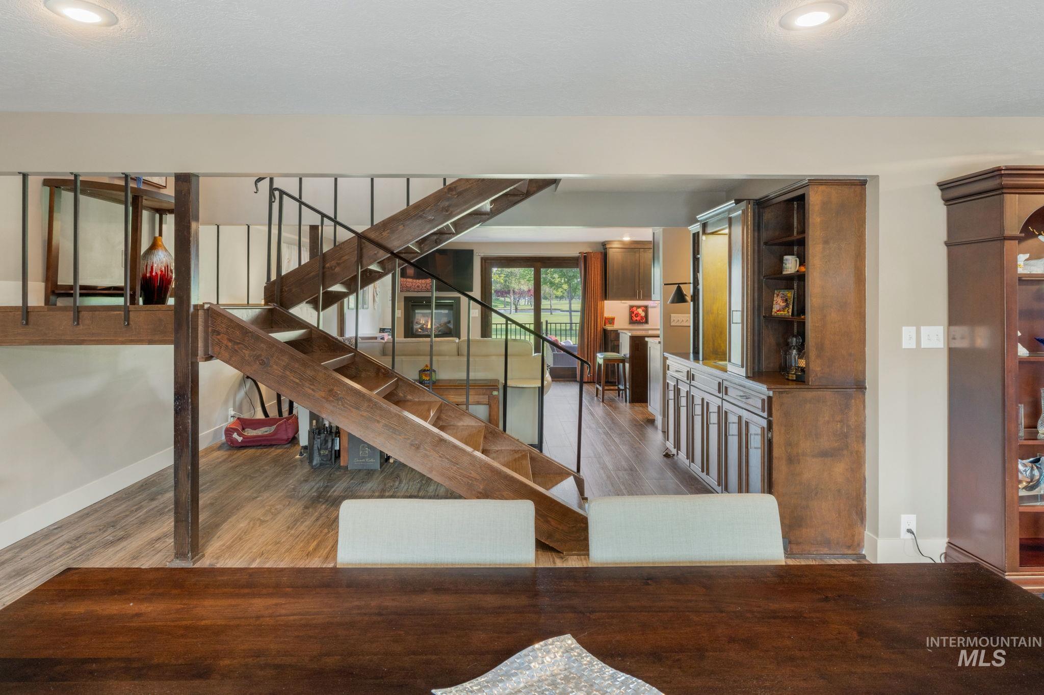 4400 W Pasadena Dr, Boise, Idaho 83705, 3 Bedrooms, 2.5 Bathrooms, Residential For Sale, Price $452,999,MLS 98978476